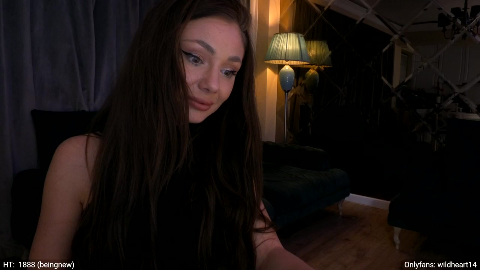 Gallery image thumbnail from Yveline's myfreecams stream on, 04/01/2026, 22:18 image 17 of 20