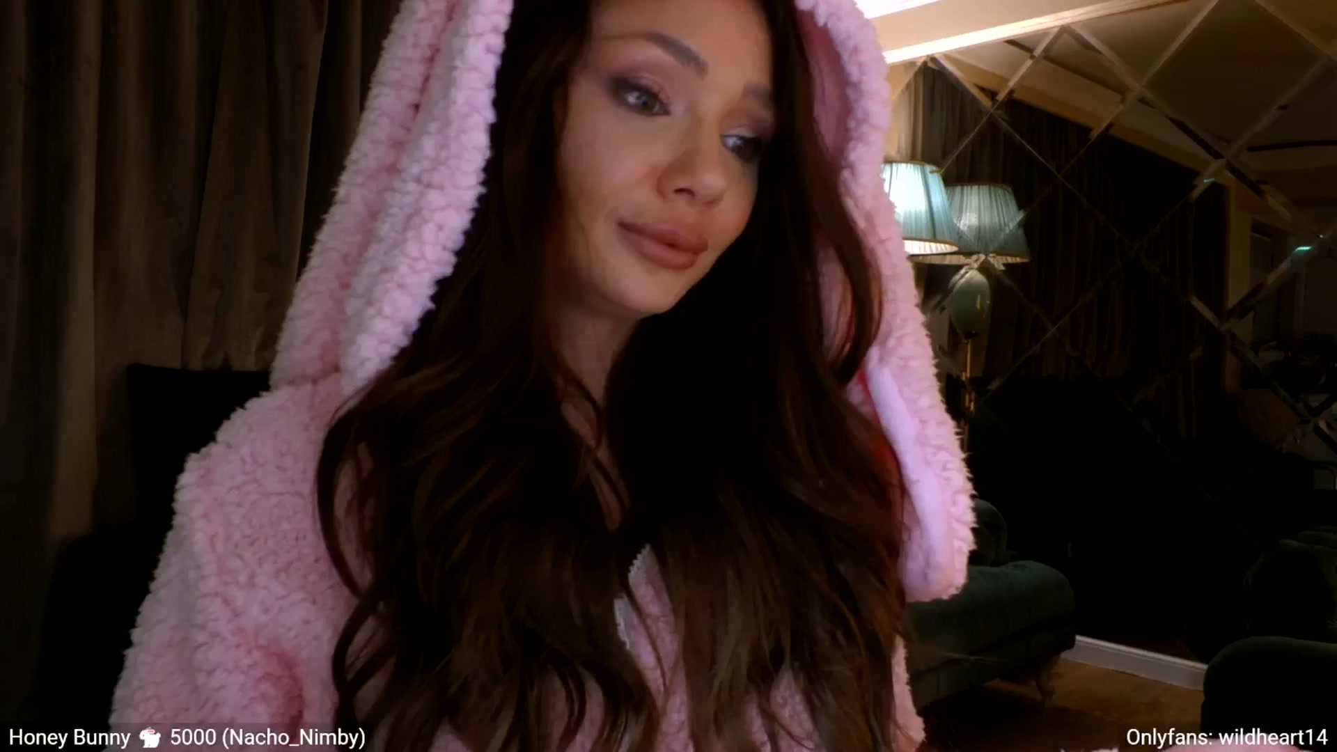 Gallery image thumbnail from Yveline's myfreecams stream on, 04/05/2026, 22:21 image 10 of 20