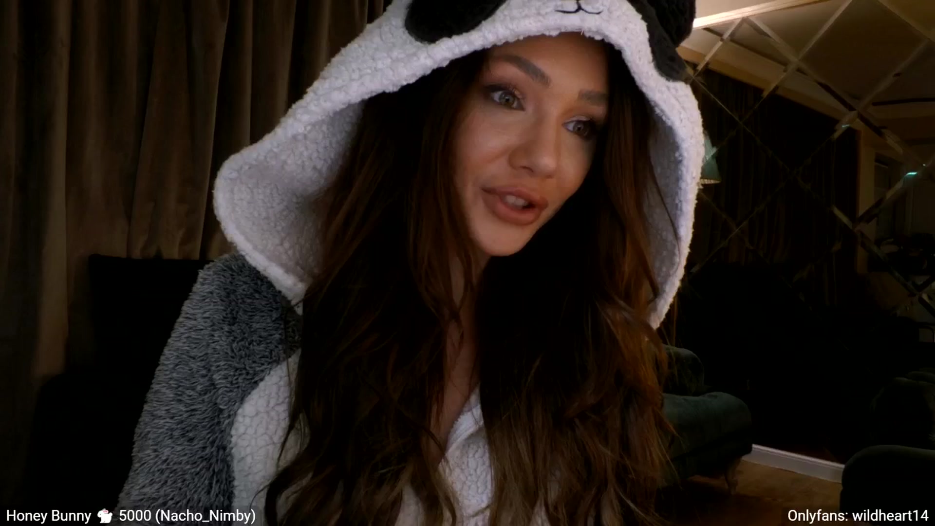Gallery image thumbnail from Yveline's myfreecams stream on, 04/05/2026, 22:21 image 4 of 20
