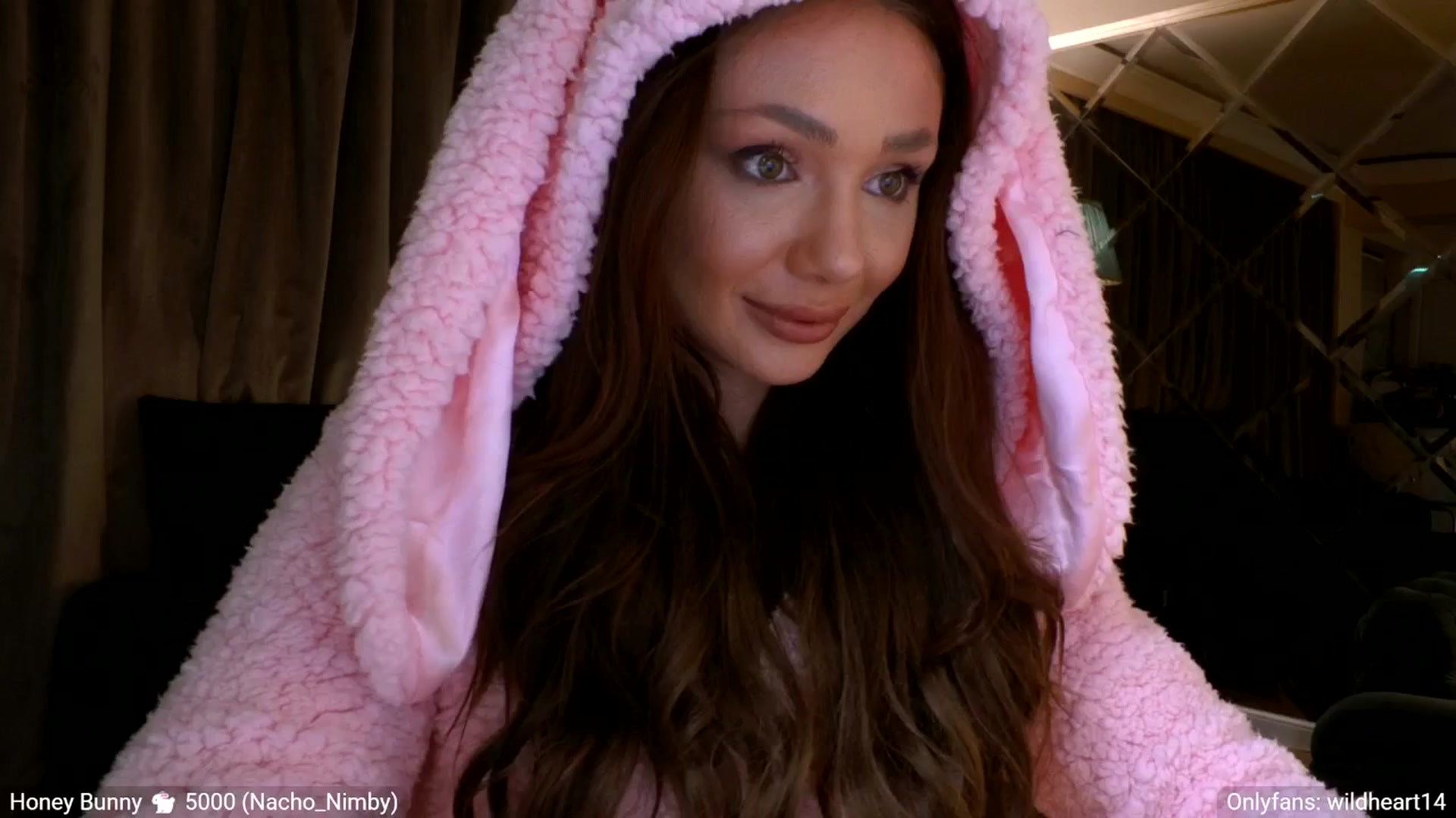 Gallery image thumbnail from Yveline's myfreecams stream on, 04/05/2026, 22:21 image 8 of 20