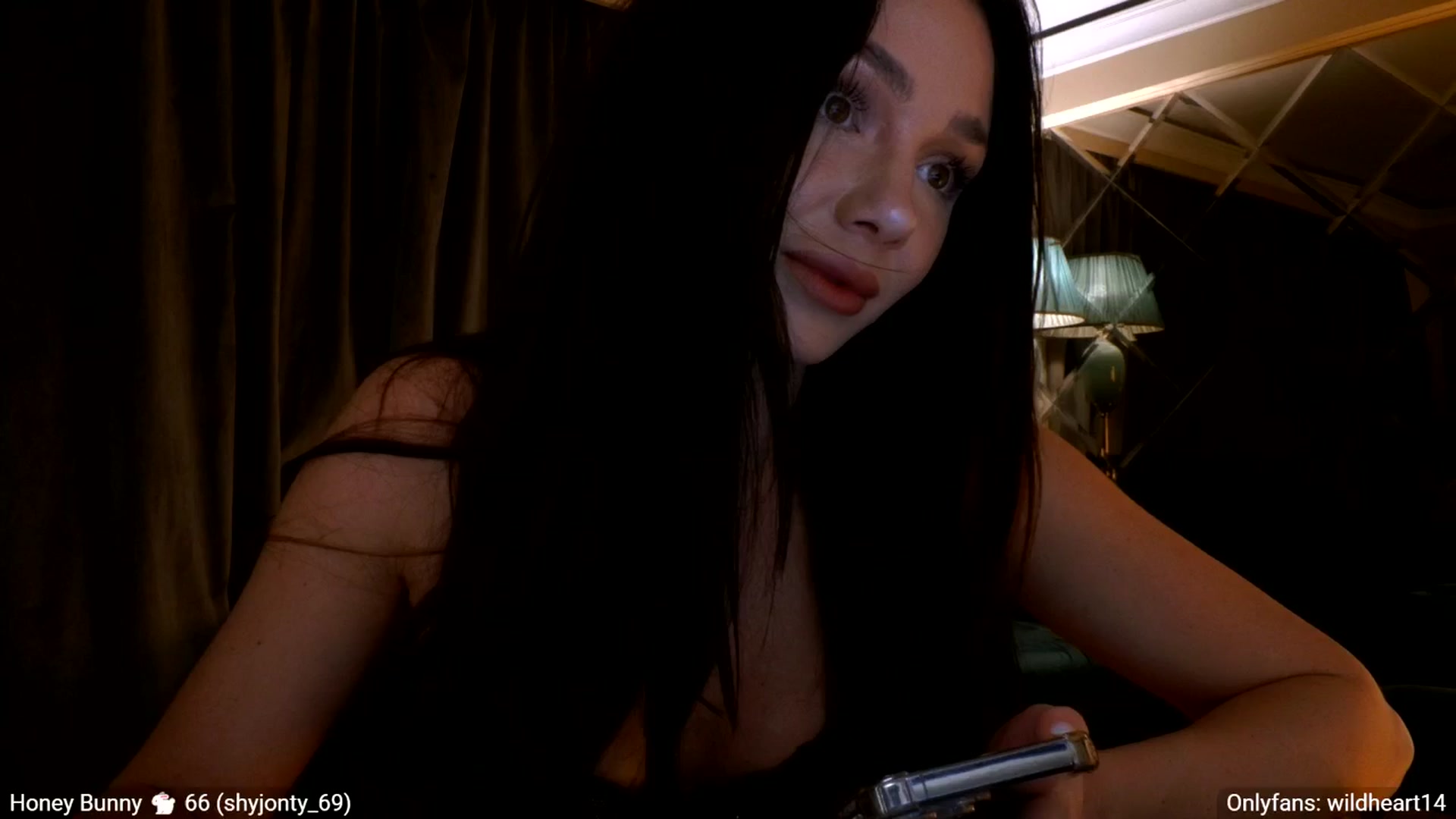 Gallery image thumbnail from Yveline's myfreecams stream on, 04/09/2026, 20:31 image 14 of 20