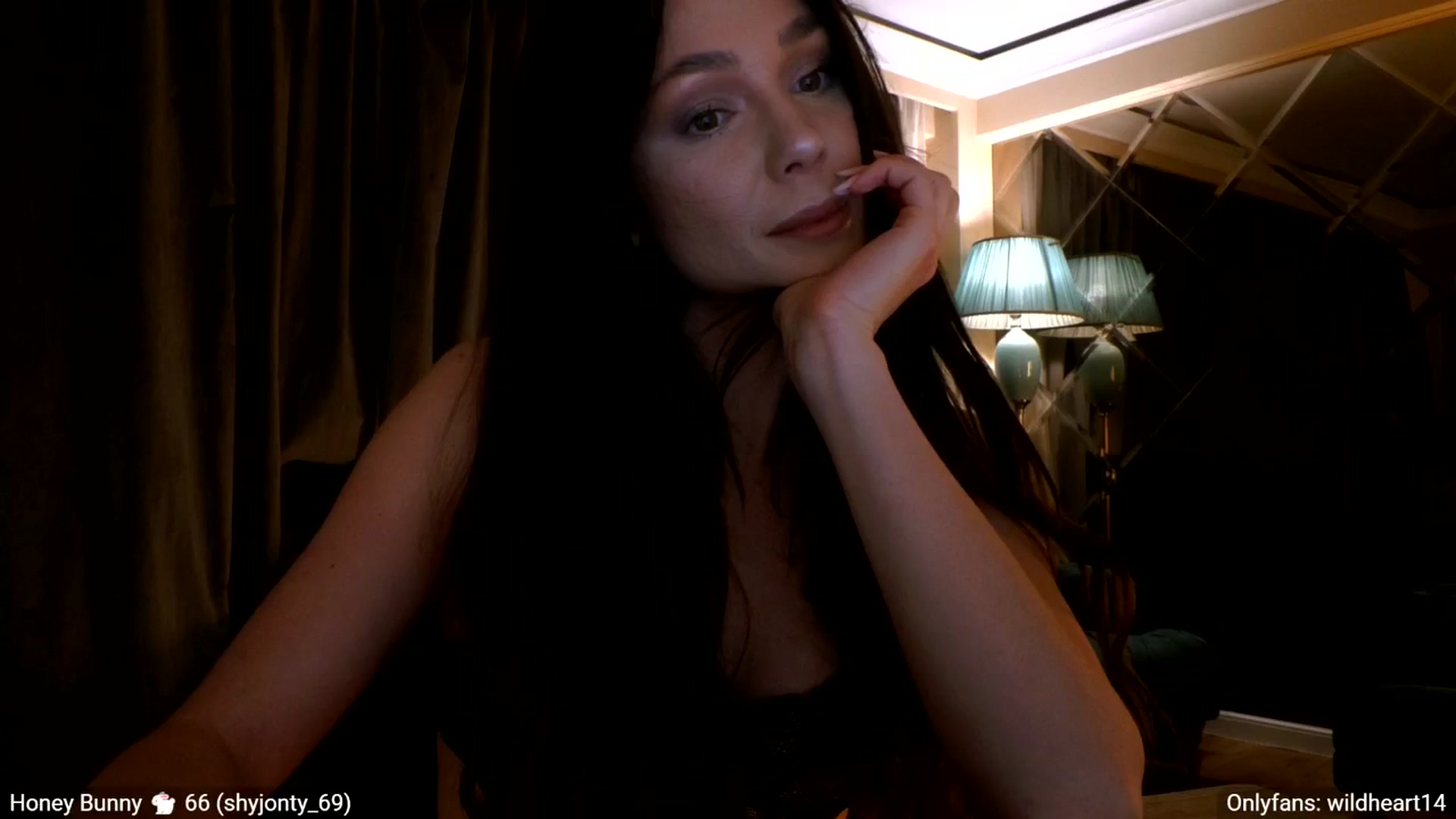 Gallery image thumbnail from Yveline's myfreecams stream on, 04/09/2026, 20:31 image 9 of 20