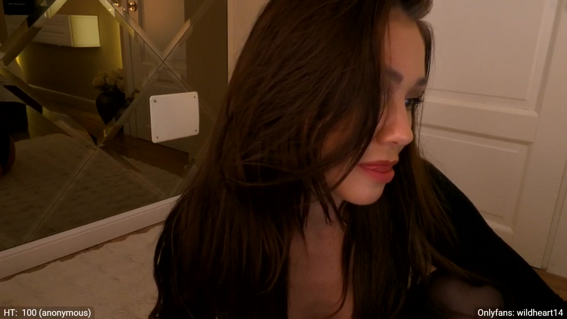 Gallery image thumbnail from Yveline's myfreecams stream on, 04/19/2026, 22:54 image 12 of 20
