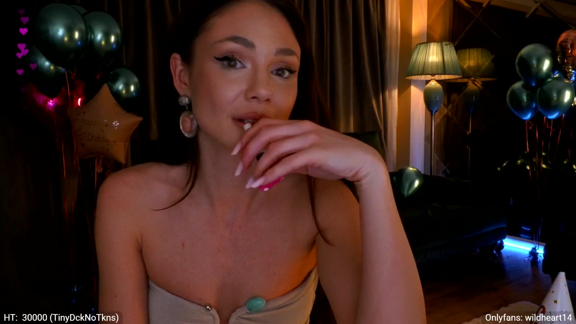 Gallery image thumbnail from Yveline's myfreecams stream on, 04/24/2026, 22:18 image 12 of 20