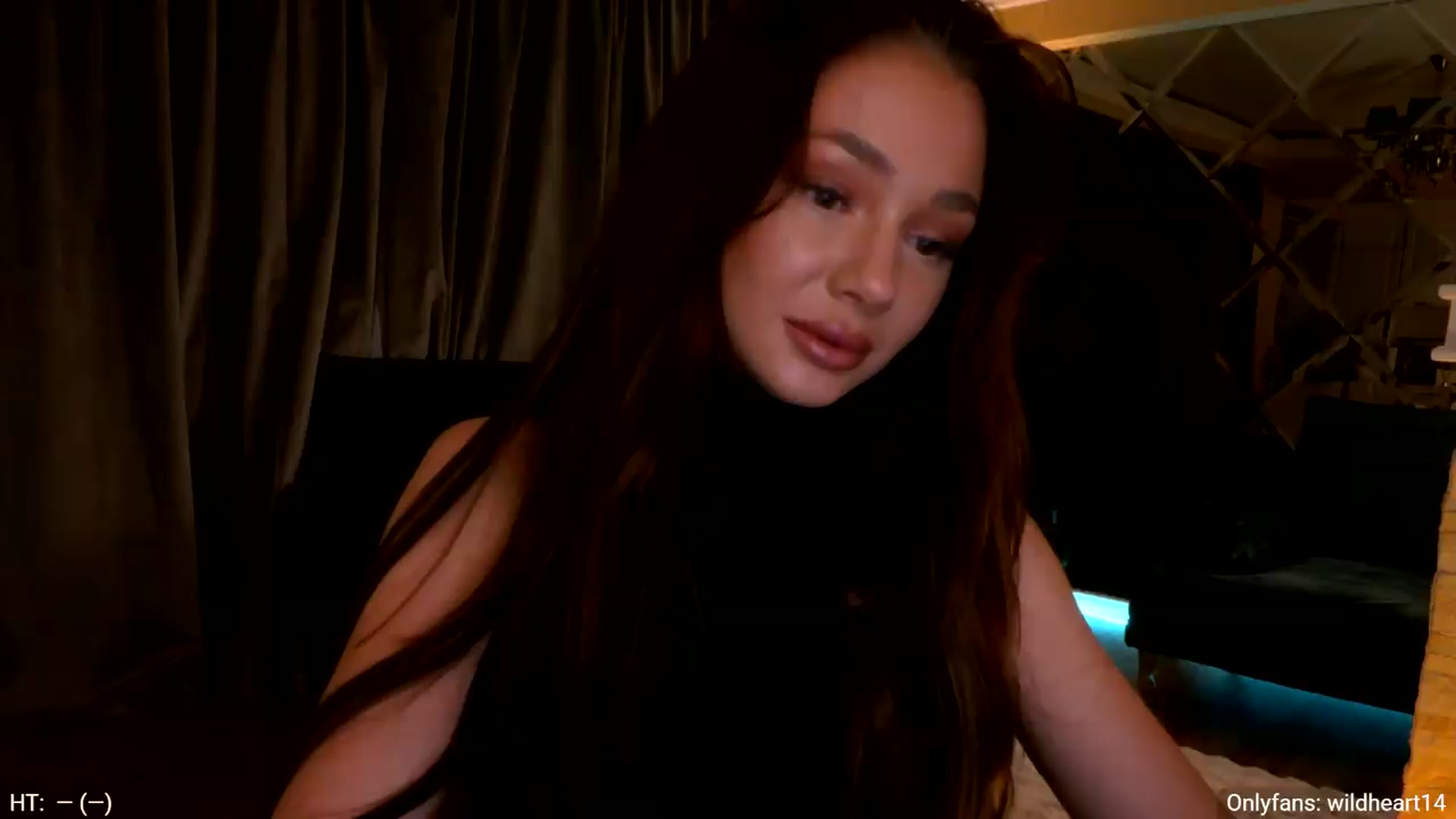 Gallery image thumbnail from Yveline's myfreecams stream on, 05/14/2026, 22:01 image 1 of 20