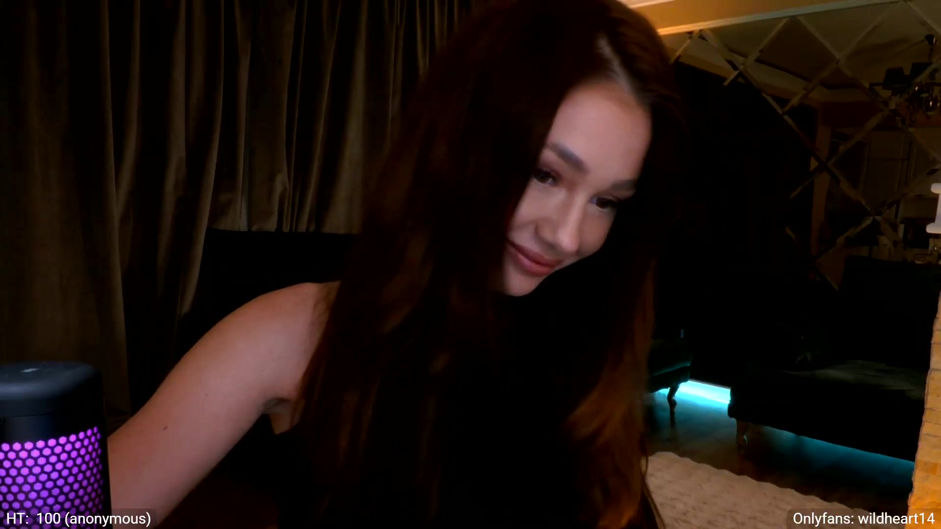Gallery image thumbnail from Yveline's myfreecams stream on, 05/14/2026, 22:01 image 10 of 20