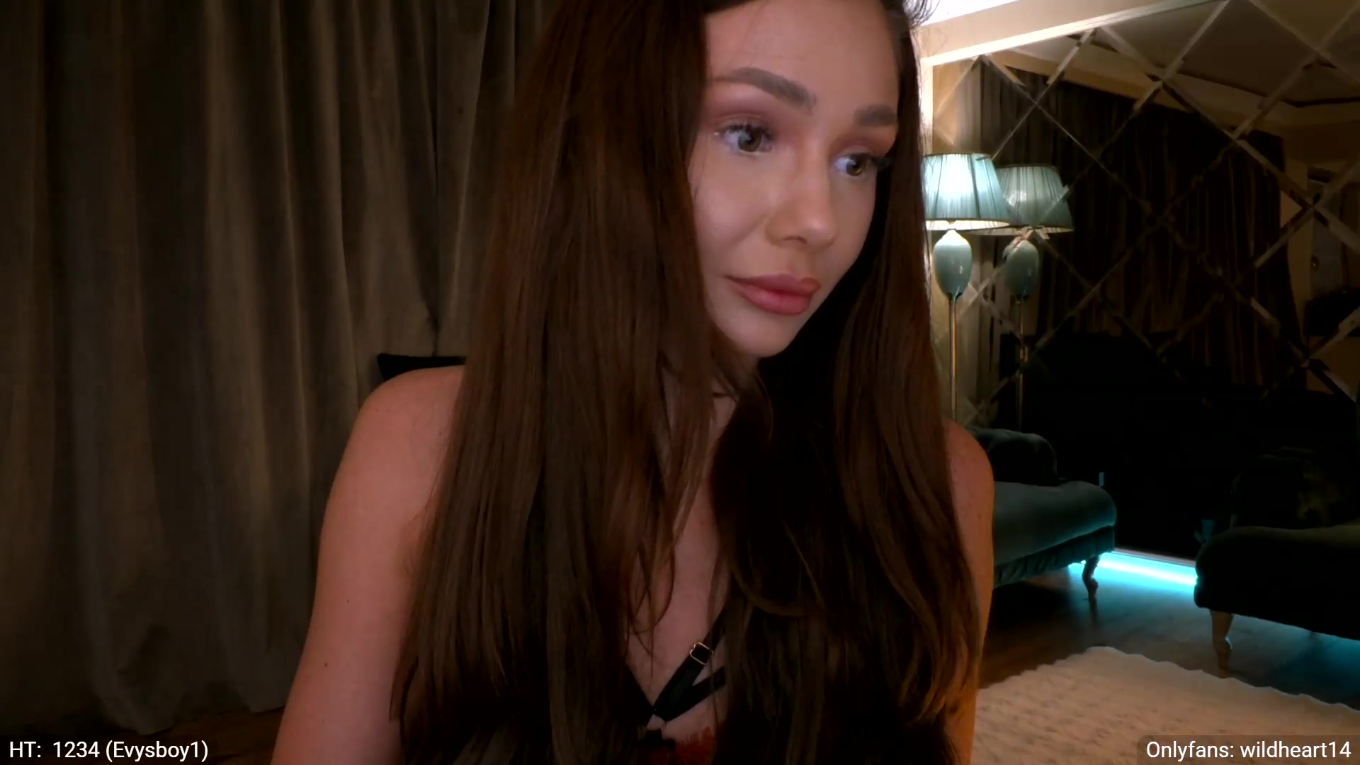Gallery image thumbnail from Yveline's myfreecams stream on, 05/21/2026, 24:09 image 18 of 20
