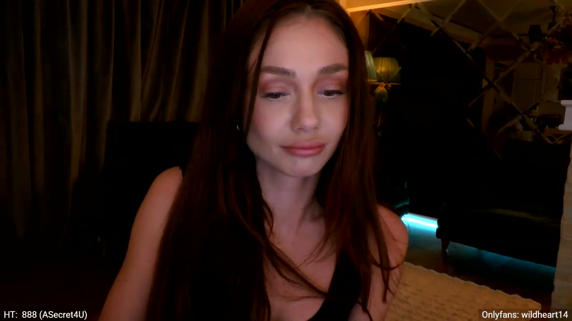 Gallery image thumbnail from Yveline's myfreecams stream on, 05/21/2026, 21:21 image 10 of 20