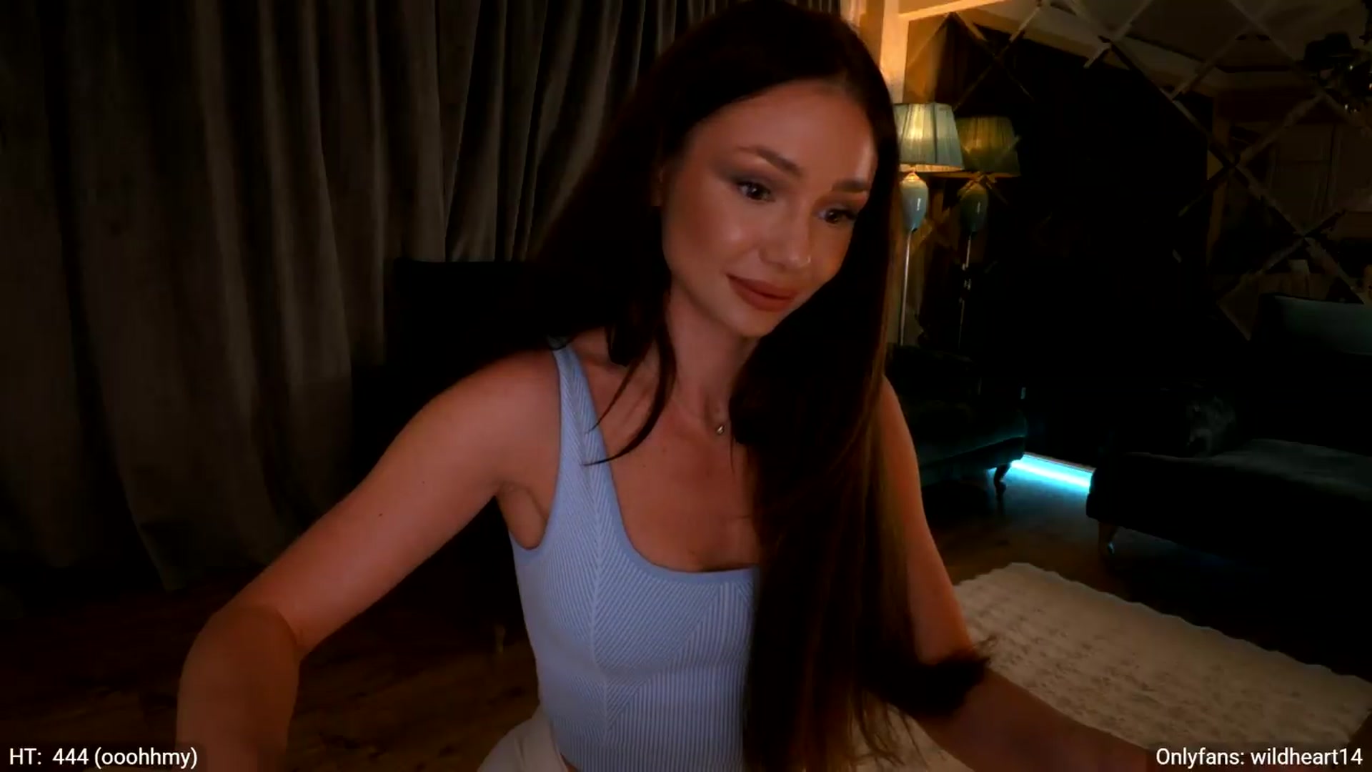 Gallery image thumbnail from Yveline's myfreecams stream on, 06/04/2026, 20:52 image 16 of 20