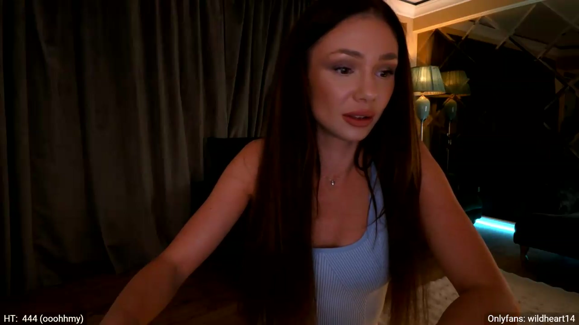 Gallery image thumbnail from Yveline's myfreecams stream on, 06/04/2026, 20:52 image 7 of 20