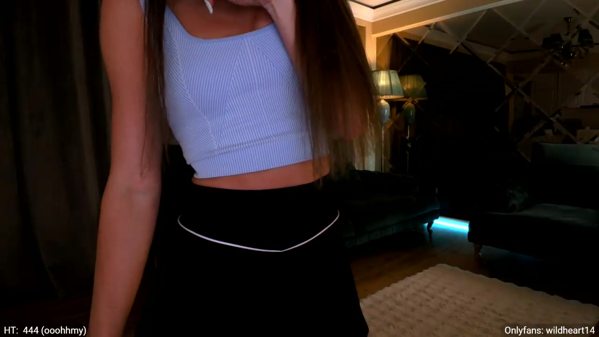 Gallery image thumbnail from Yveline's myfreecams stream on, 06/04/2026, 20:52 image 19 of 20