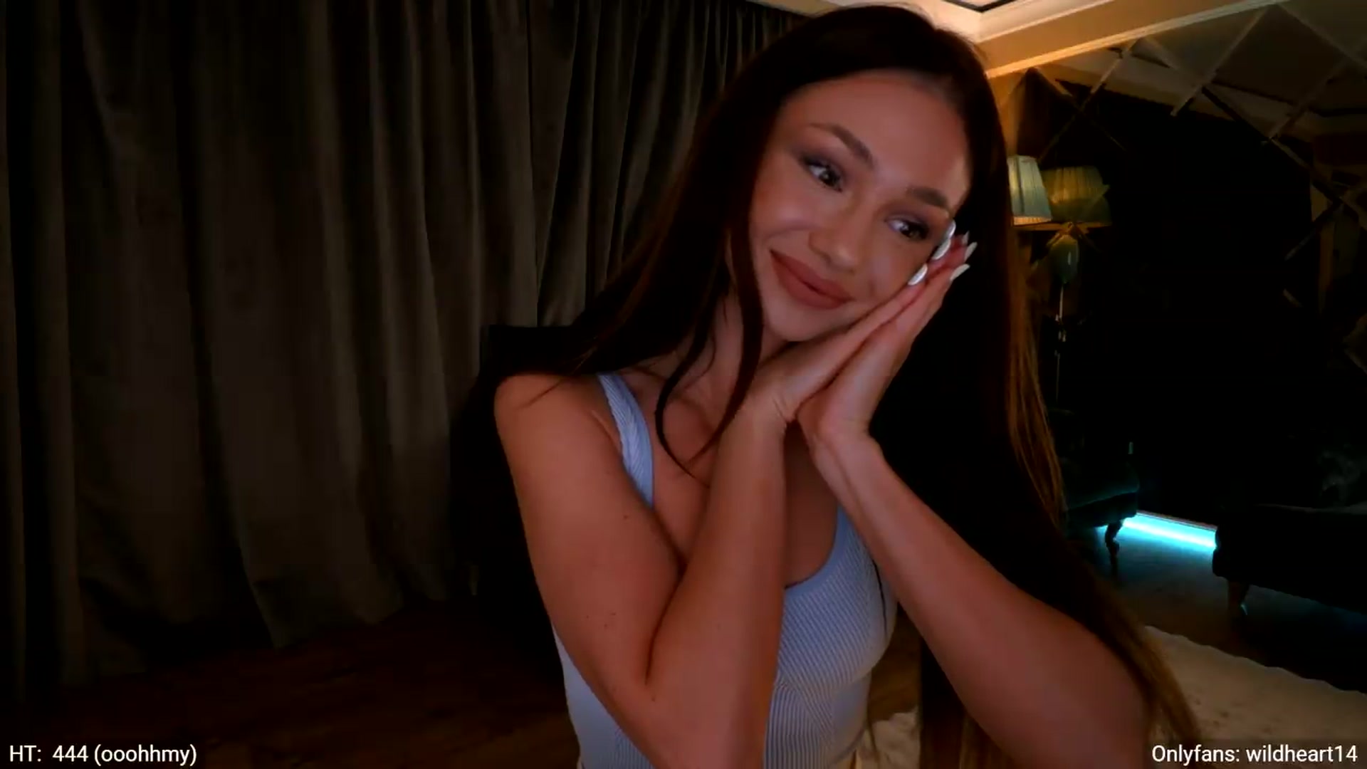 Gallery image thumbnail from Yveline's myfreecams stream on, 06/04/2026, 20:52 image 4 of 20