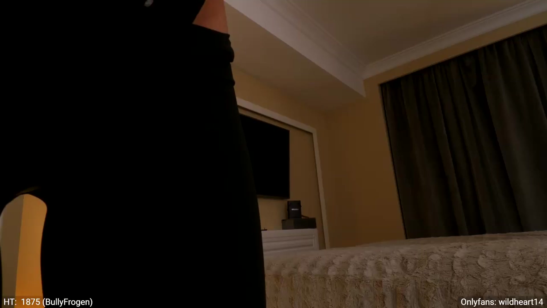 Gallery image thumbnail from Yveline's myfreecams stream on, 06/19/2026, 20:09 image 11 of 20