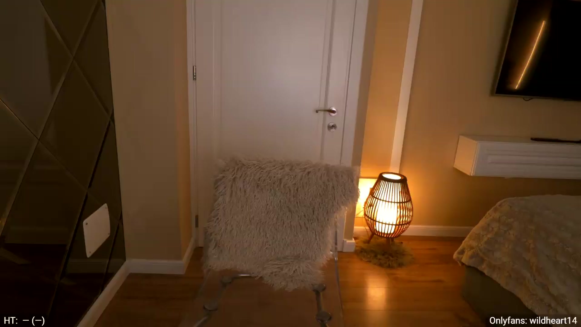 Gallery image thumbnail from Yveline's myfreecams stream on, 06/20/2026, 18:34 image 3 of 20