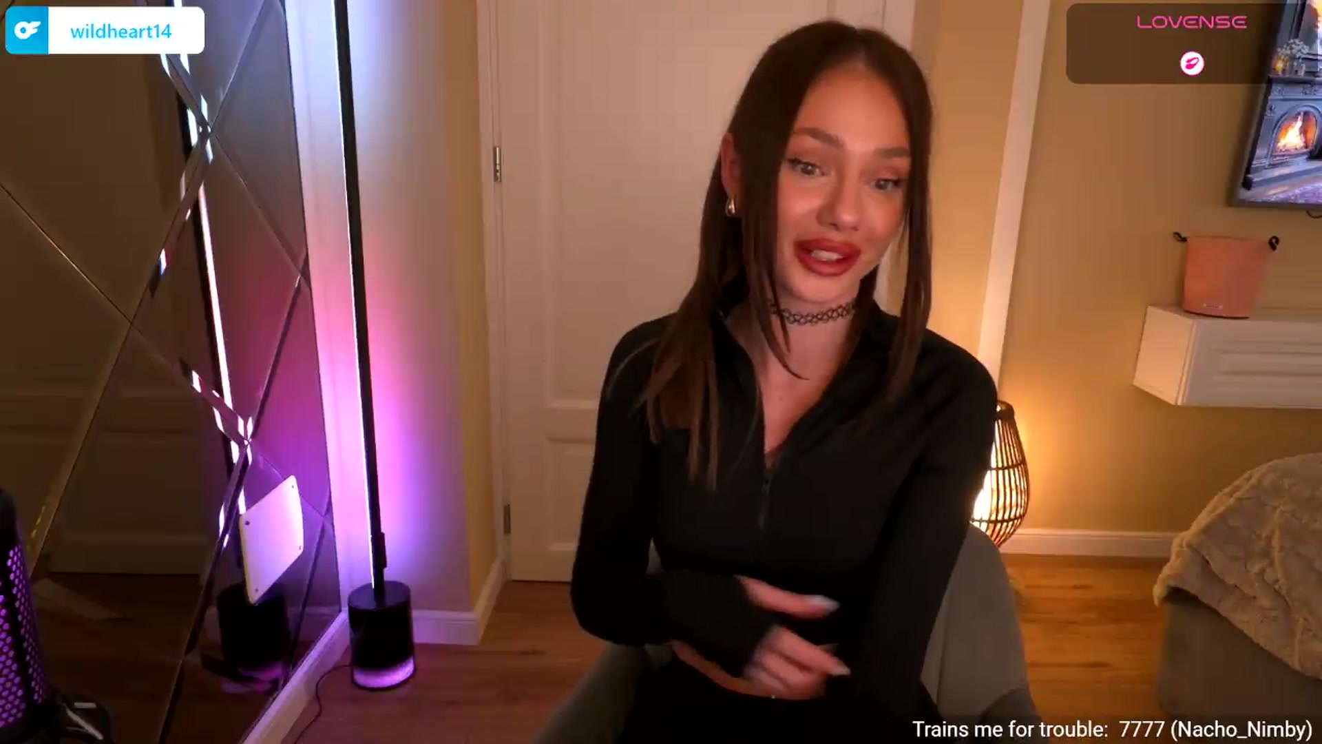 Gallery image thumbnail from Yveline's myfreecams stream on, 09/15/2026, 21:19 image 6 of 20