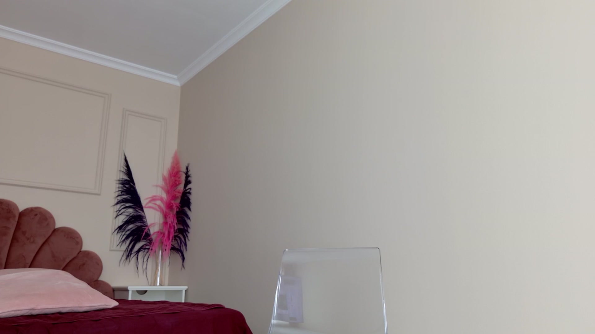 Gallery image thumbnail from YvonnaOne's myfreecams stream on, 05/18/2024, 10:52 image 1 of 20