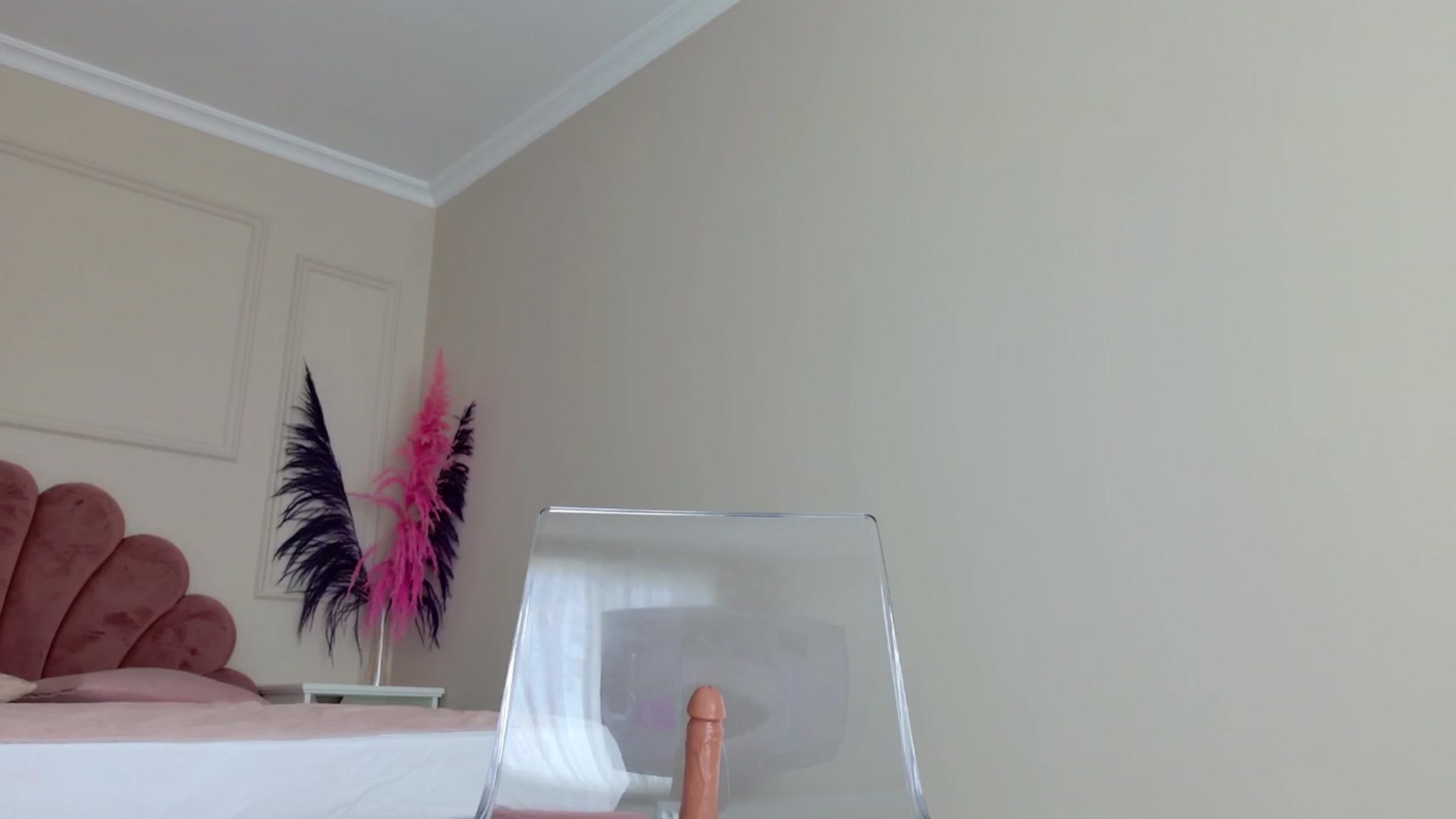 Gallery image thumbnail from YvonnaOne's myfreecams stream on, 06/05/2024, 08:37 image 19 of 20