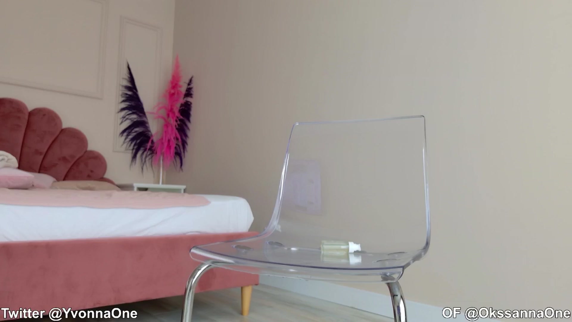 Gallery image thumbnail from YvonnaOne's myfreecams stream on, 06/12/2024, 16:23 image 12 of 20