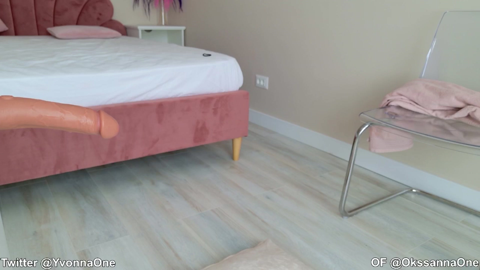 Gallery image thumbnail from YvonnaOne's myfreecams stream on, 06/26/2024, 09:14 image 12 of 20