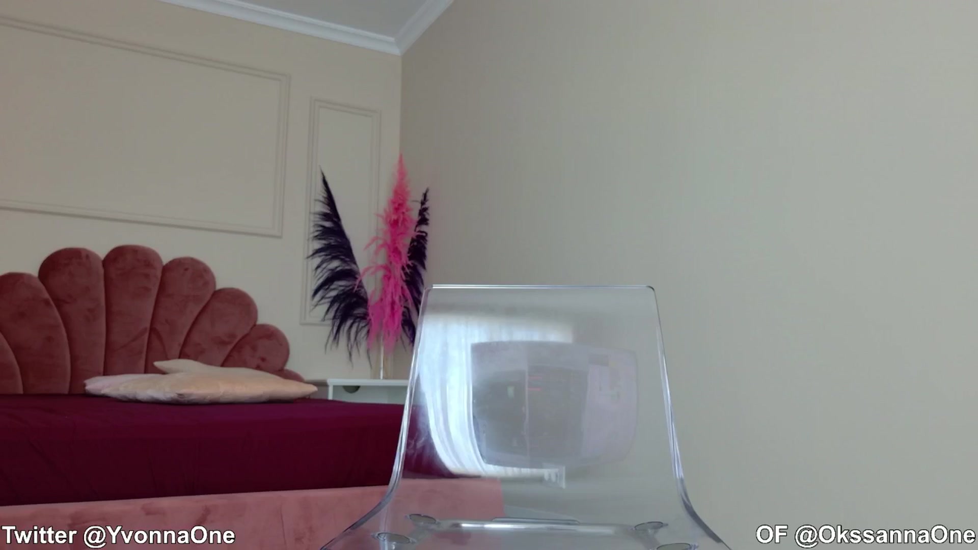 Gallery image thumbnail from YvonnaOne's myfreecams stream on, 07/09/2024, 17:04 image 6 of 20