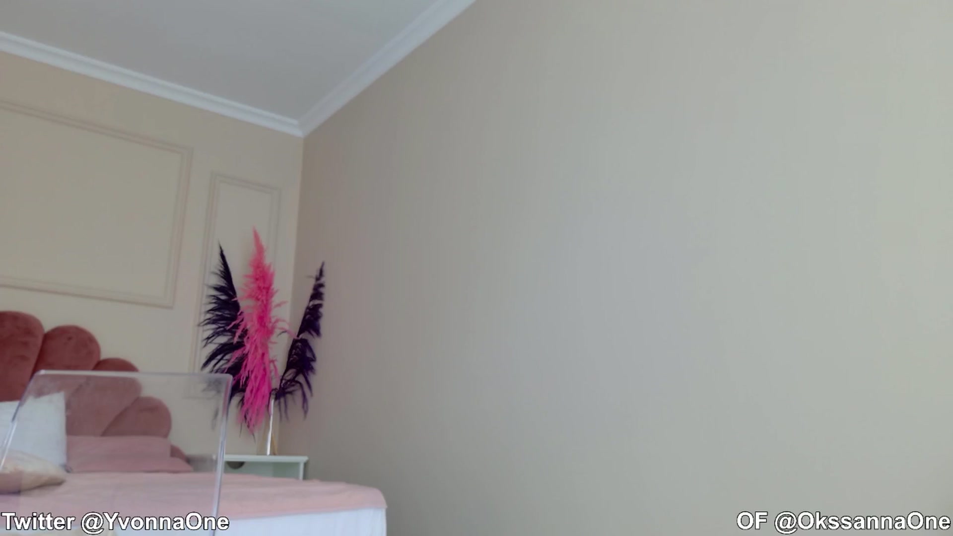 Gallery image thumbnail from YvonnaOne's myfreecams stream on, 07/16/2024, 12:52 image 9 of 20