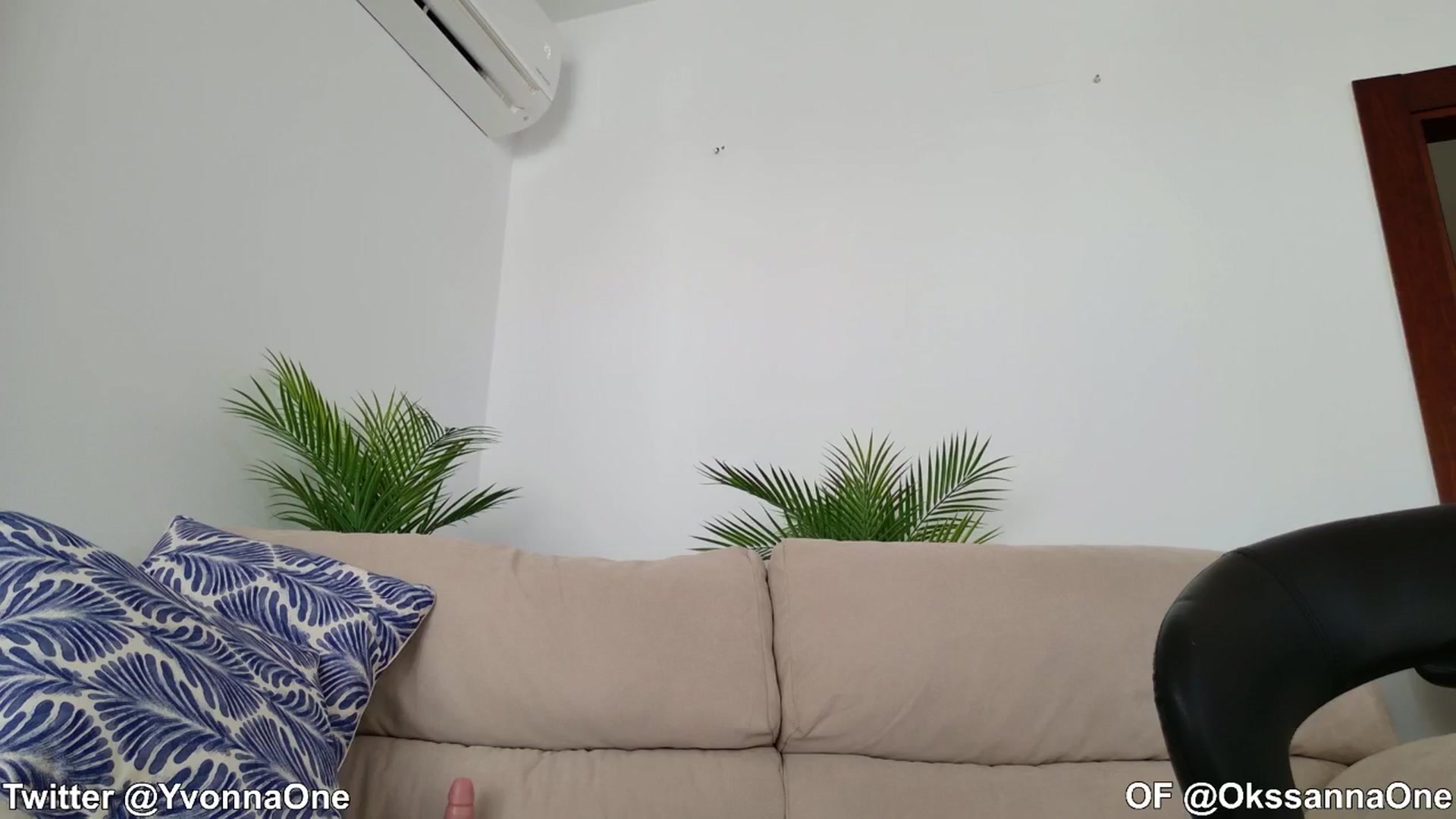 Gallery image thumbnail from YvonnaOne's myfreecams stream on, 08/11/2024, 17:40 image 15 of 20