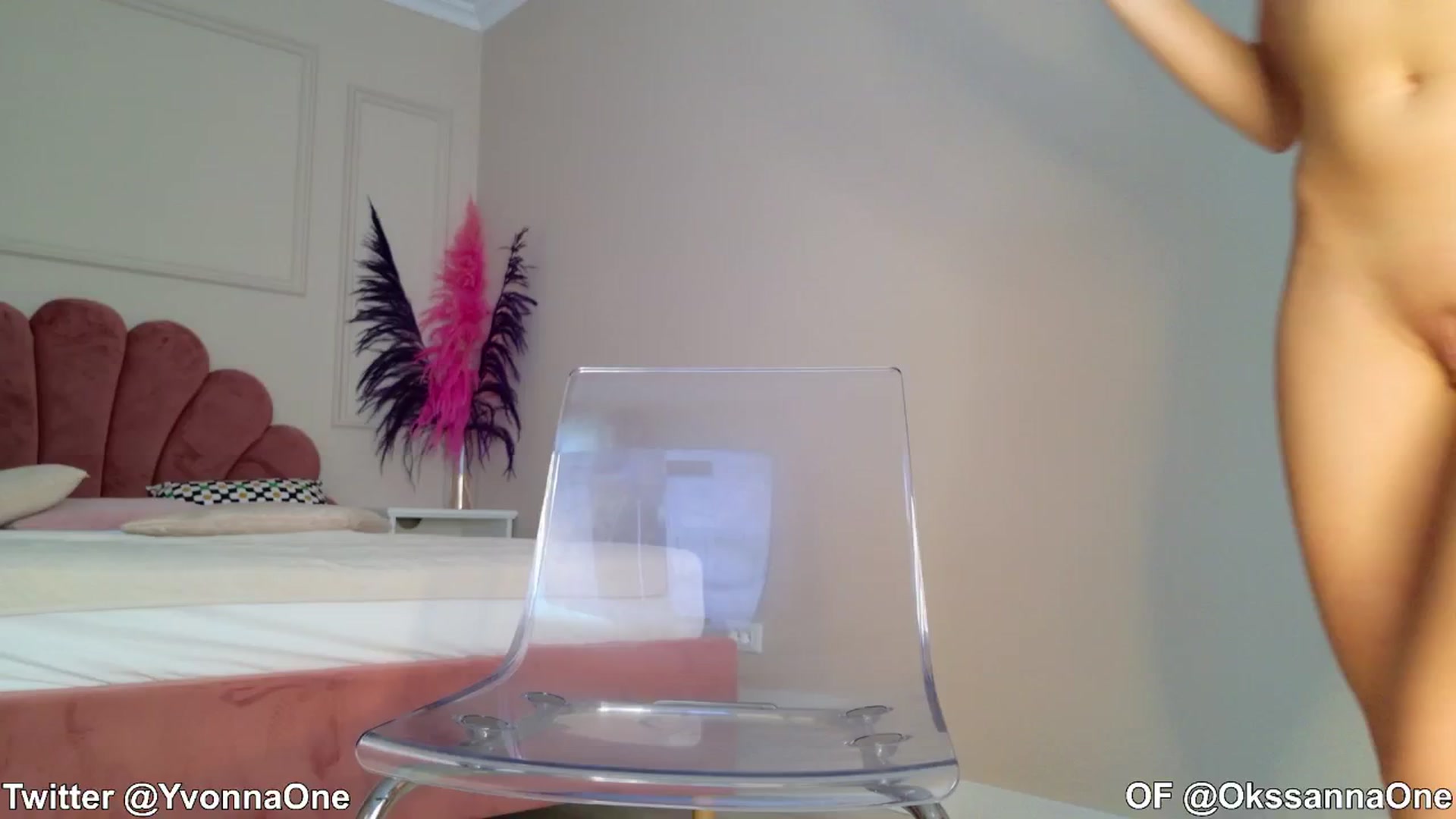Gallery image thumbnail from YvonnaOne's myfreecams stream on, 08/21/2024, 18:29 image 7 of 20