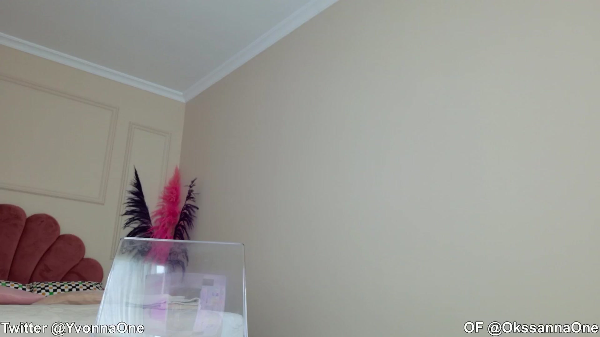 Gallery image thumbnail from YvonnaOne's myfreecams stream on, 08/23/2024, 17:23 image 9 of 20