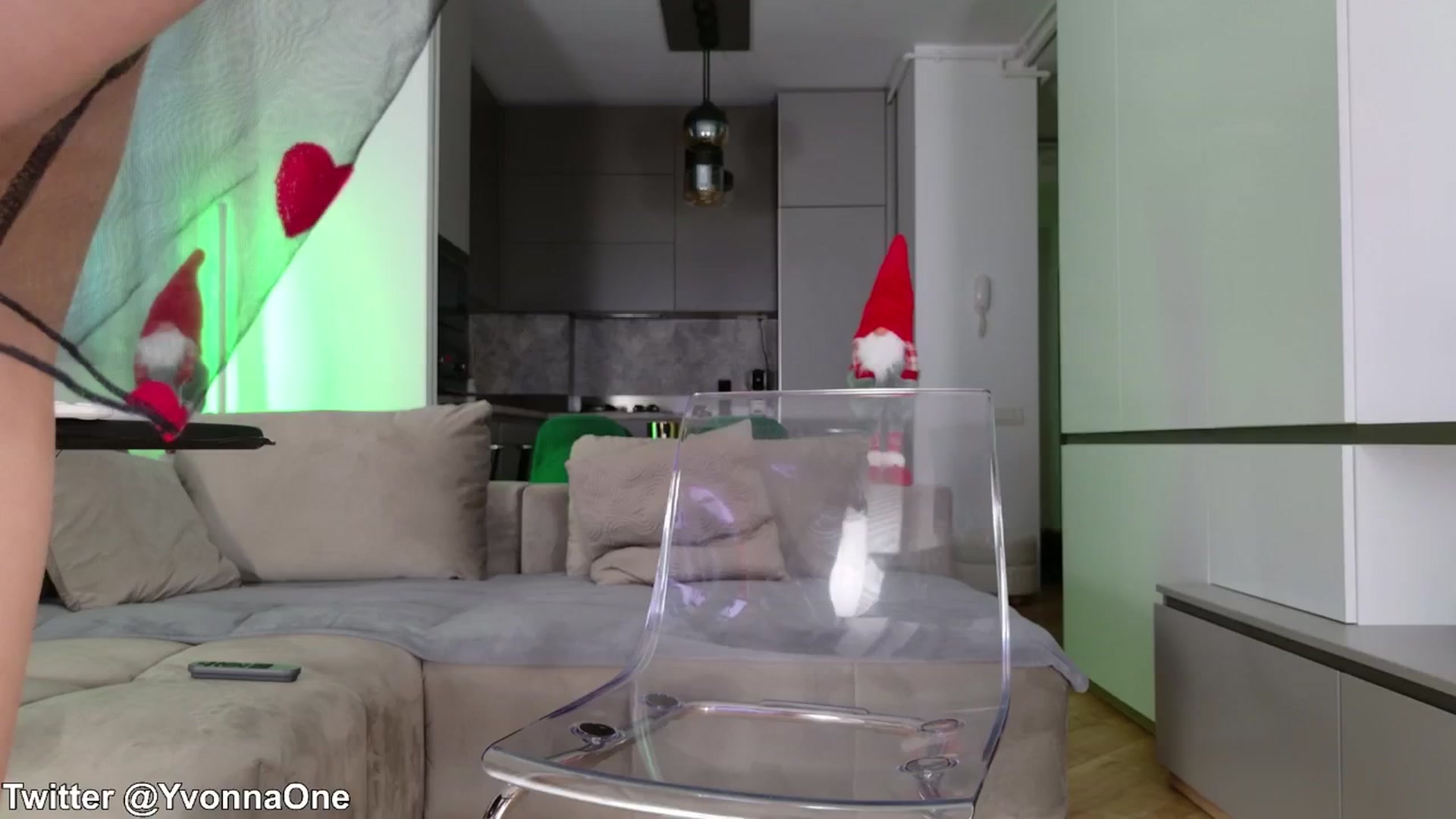 Gallery image thumbnail from YvonnaOne's myfreecams stream on, 12/06/2024, 15:12 image 13 of 20