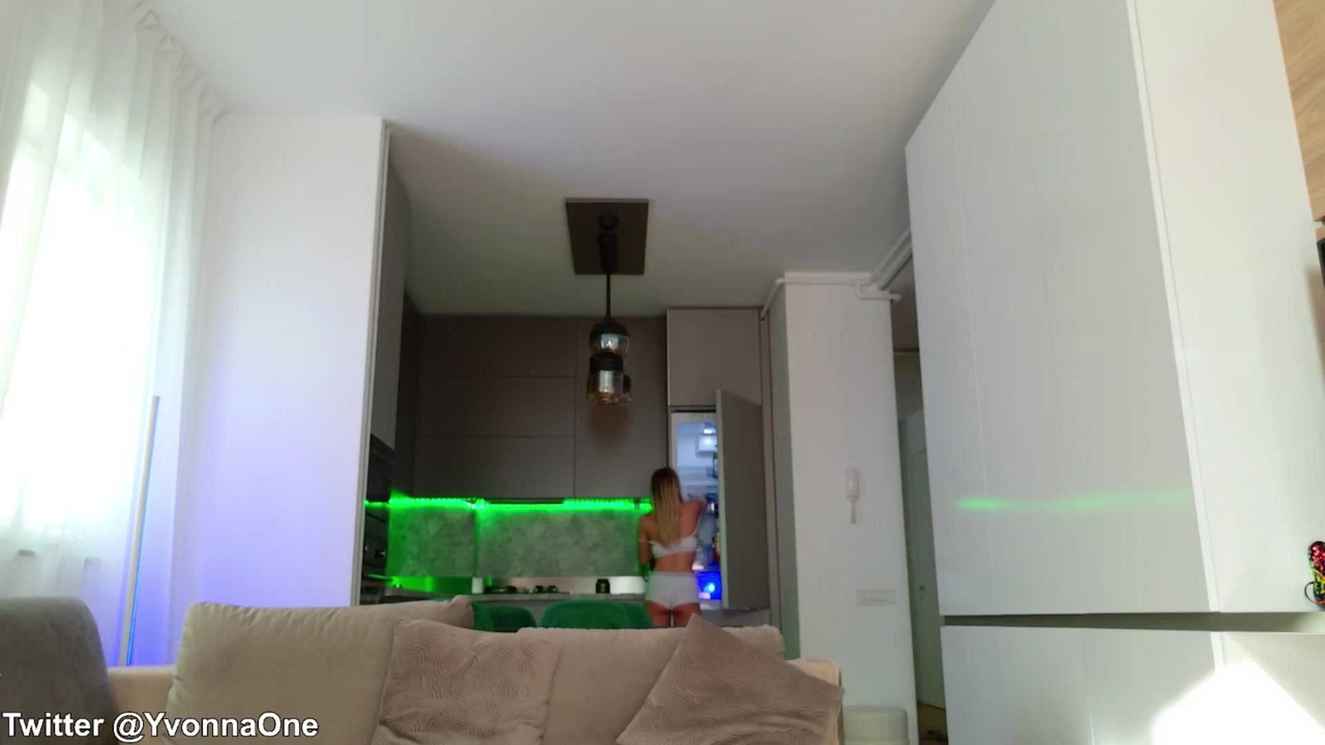 Gallery image thumbnail from YvonnaOne's myfreecams stream on, 01/09/2025, 12:43 image 13 of 20