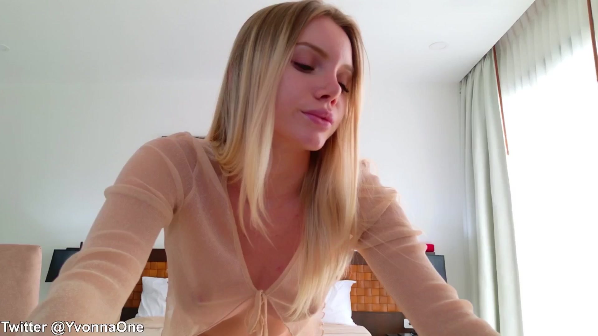 Gallery image thumbnail from YvonnaOne's myfreecams stream on, 03/20/2025, 08:28 image 13 of 20