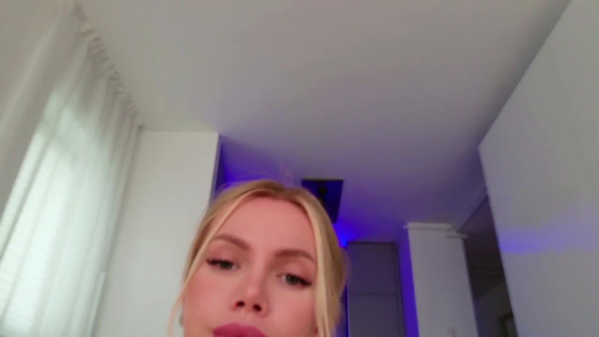 Gallery image thumbnail from YvonnaOne's myfreecams stream on, 05/16/2025, 10:54 image 7 of 20