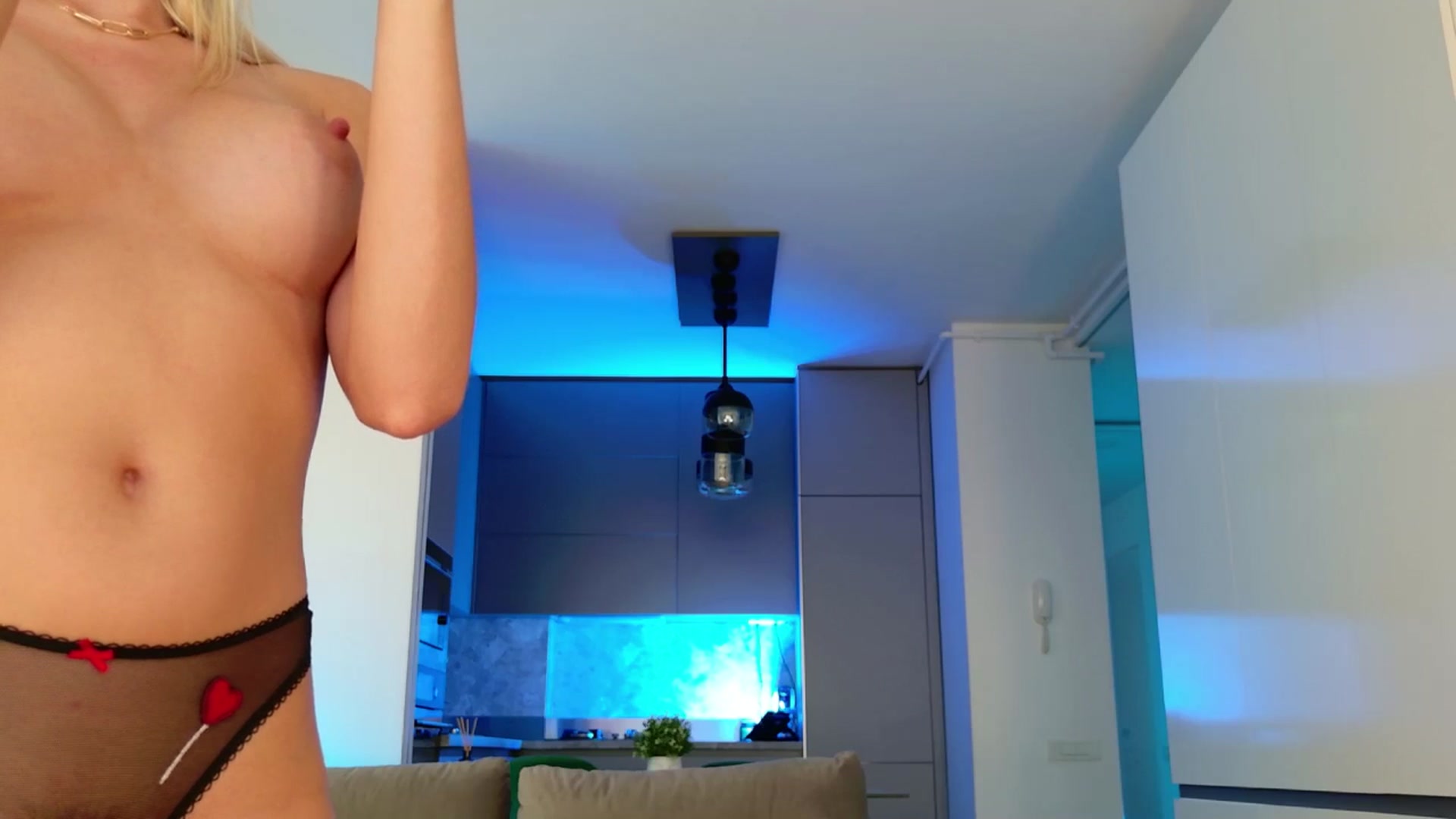 Gallery image thumbnail from YvonnaOne's myfreecams stream on, 08/03/2025, 17:46 image 3 of 20
