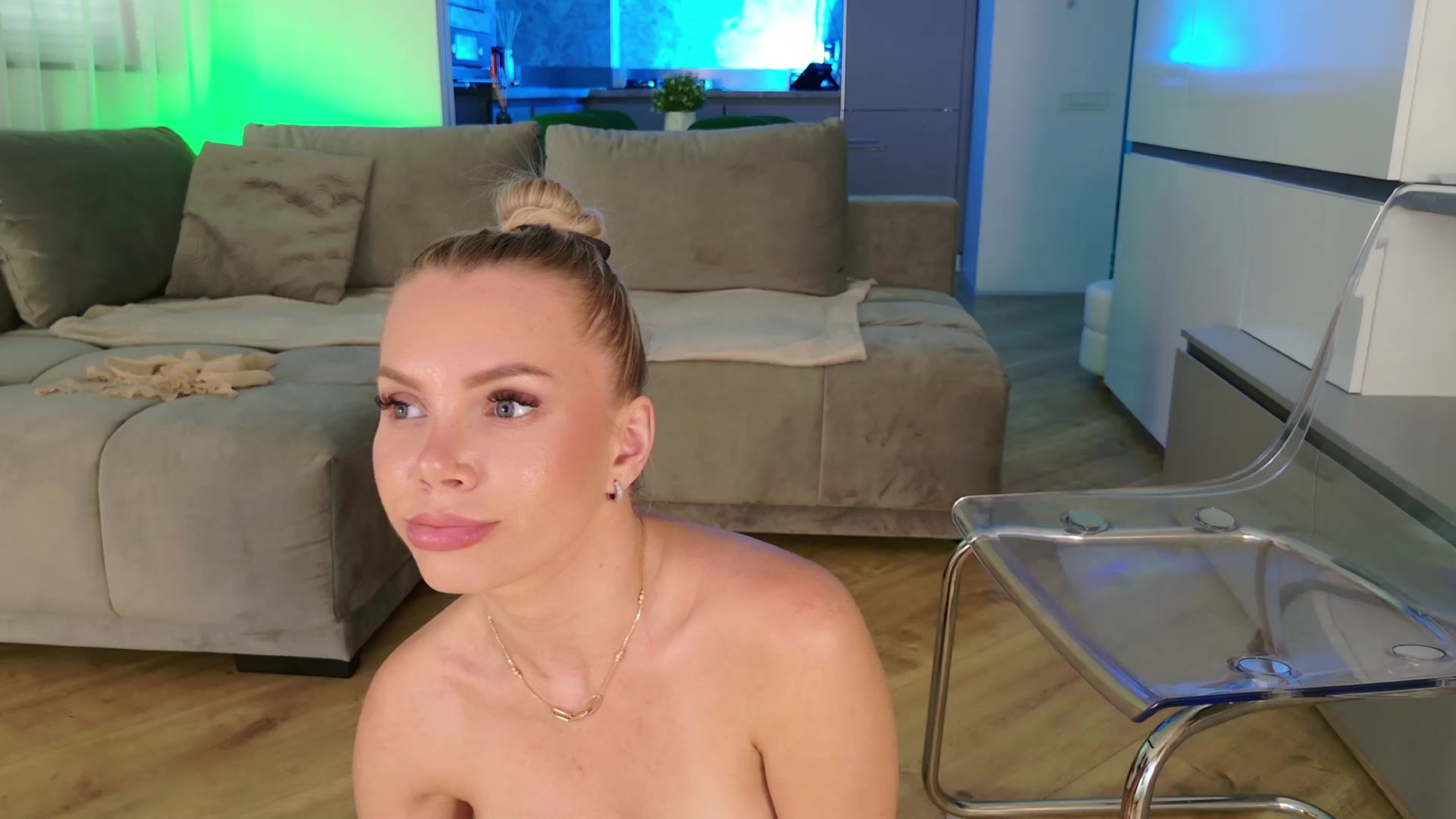 Gallery image thumbnail from YvonnaOne's myfreecams stream on, 08/04/2025, 17:15 image 20 of 20