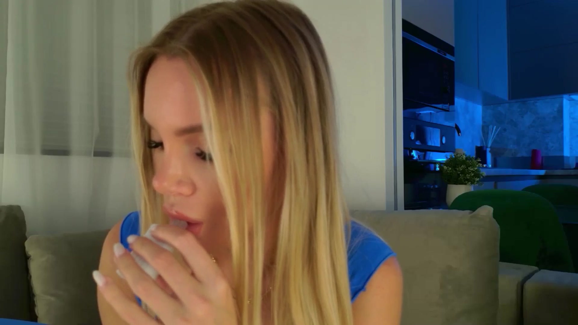 Gallery image thumbnail from YvonnaOne's myfreecams stream on, 09/06/2025, 18:04 image 2 of 20