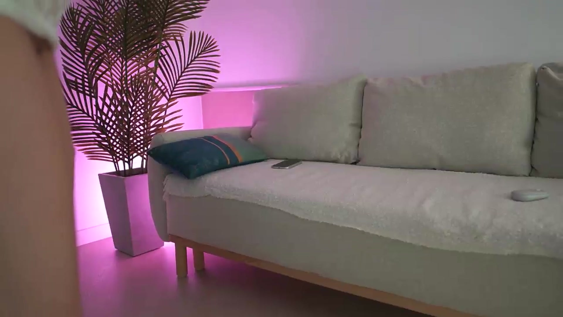 Gallery image thumbnail from YvonnaOne's myfreecams stream on, 05/26/2026, 15:10 image 17 of 20