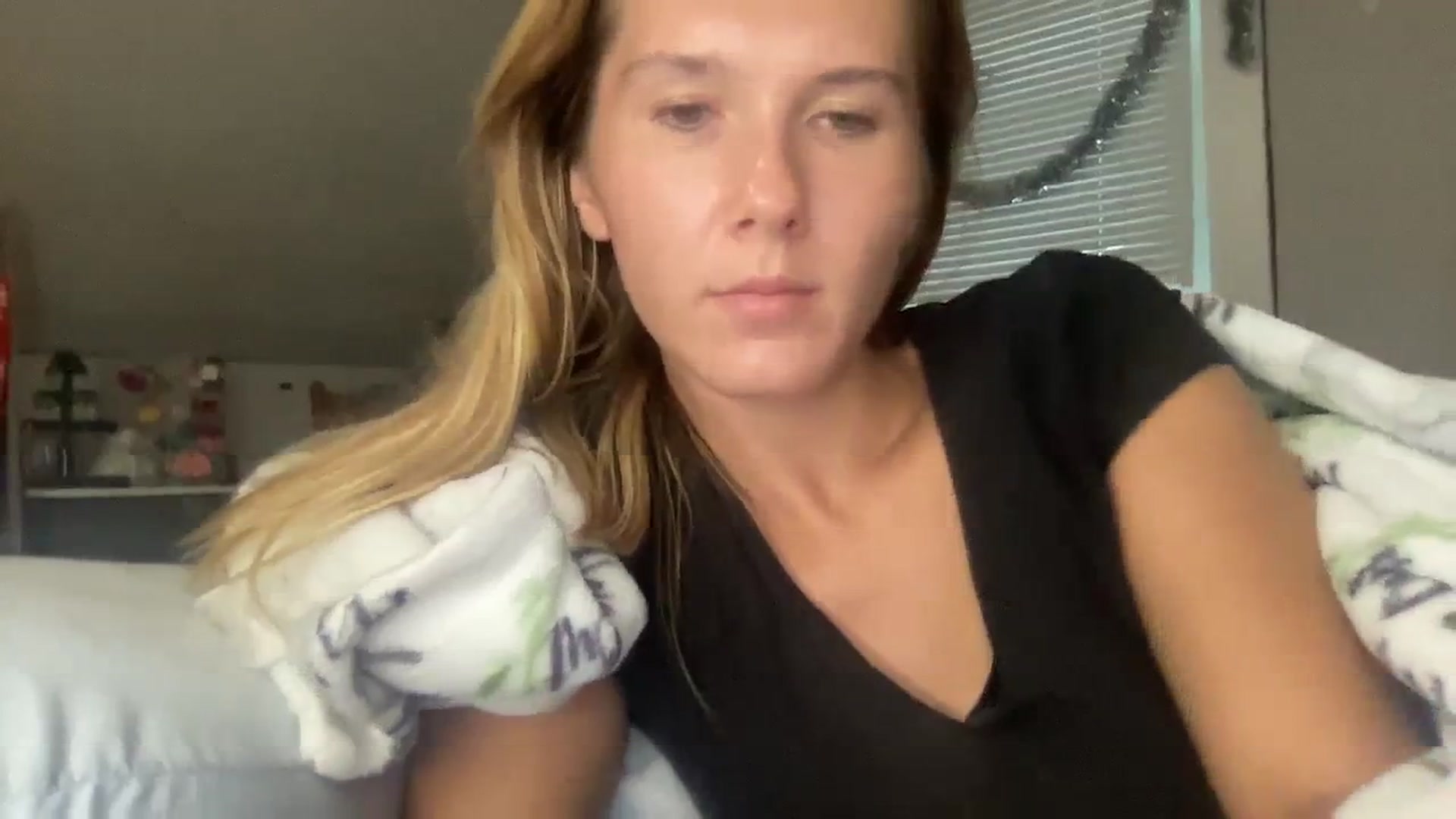 Gallery image thumbnail from ZRae420's myfreecams stream on, 09/07/2023, 17:21 image 11 of 20