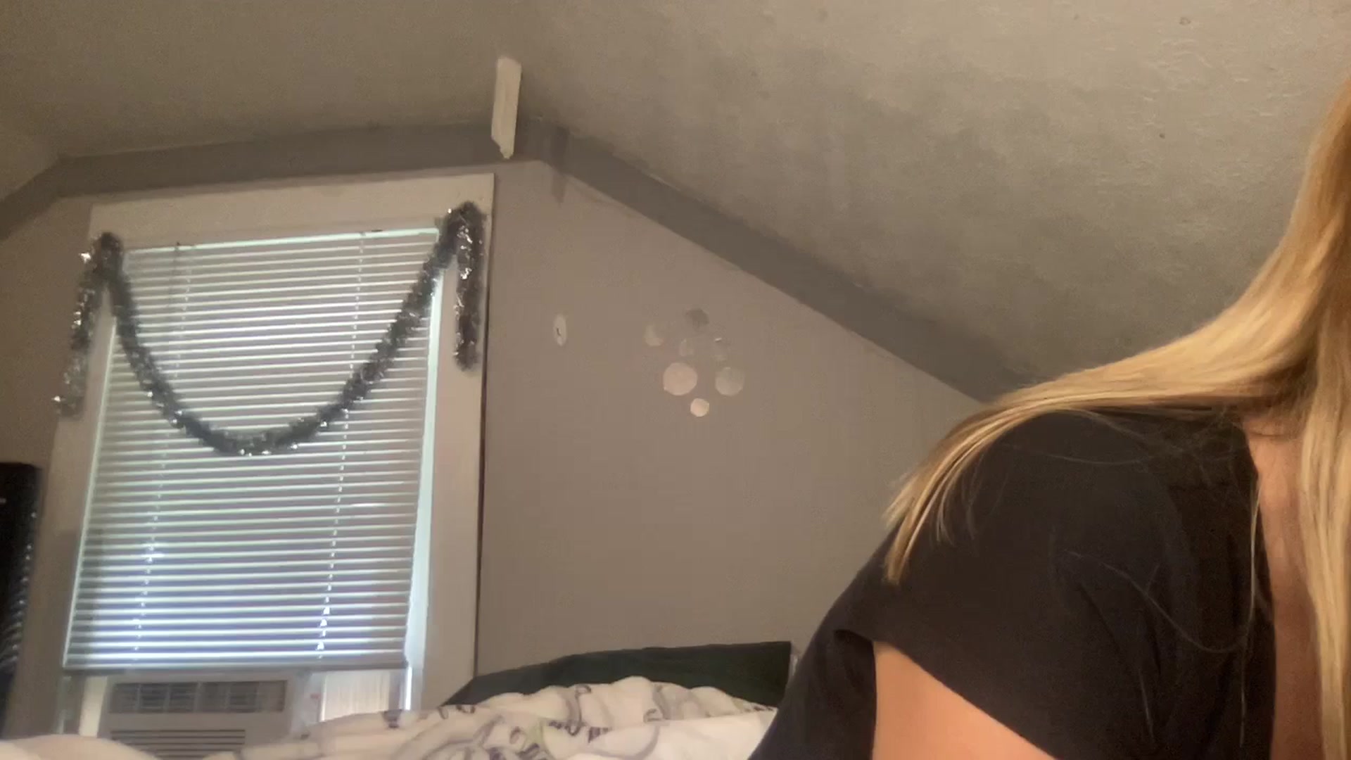 Gallery image thumbnail from ZRae420's myfreecams stream on, 09/07/2023, 17:21 image 1 of 20