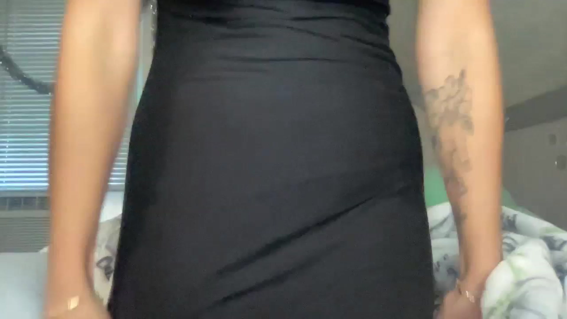 Gallery image thumbnail from ZRae420's myfreecams stream on, 09/07/2023, 17:21 image 9 of 20