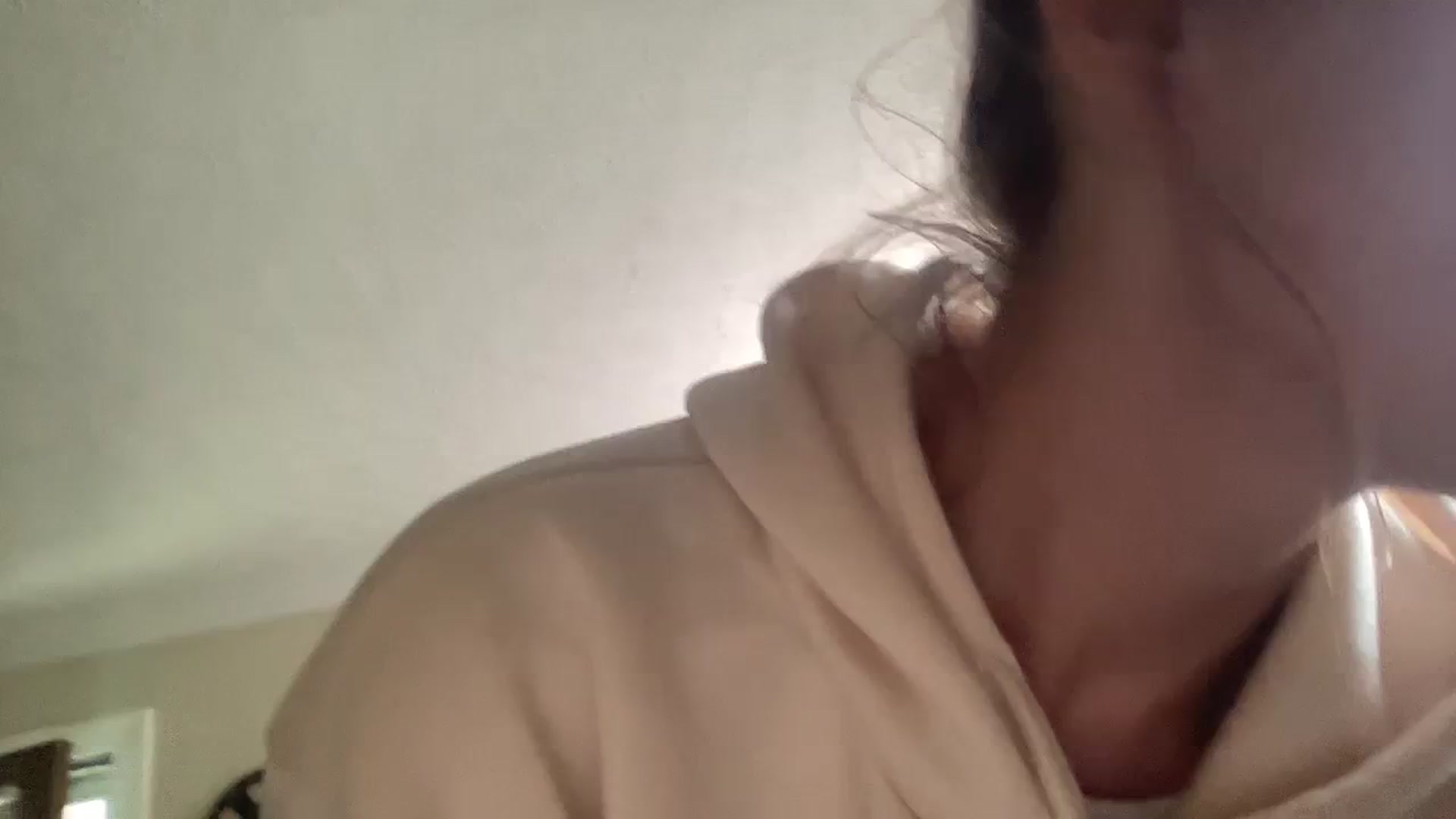Gallery image thumbnail from ZRae420's myfreecams stream on, 09/08/2023, 17:08 image 10 of 20