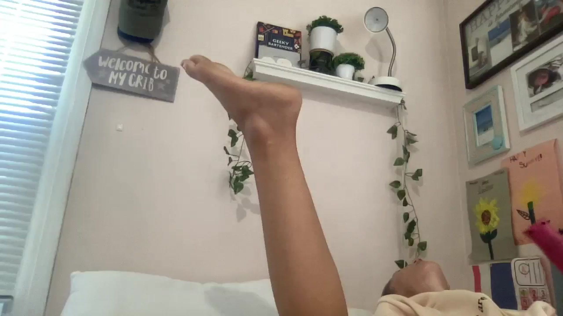 Gallery image thumbnail from ZRae420's myfreecams stream on, 09/08/2023, 17:08 image 20 of 20