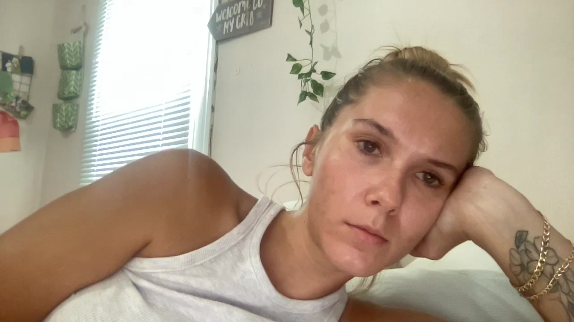 Gallery image thumbnail from ZRae420's myfreecams stream on, 09/08/2023, 17:56 image 1 of 20