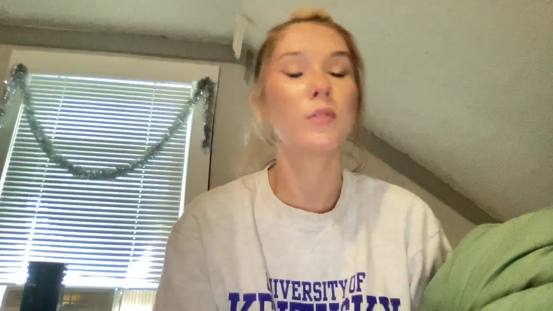 Gallery image thumbnail from ZRae420's myfreecams stream on, 09/19/2023, 14:09 image 15 of 20