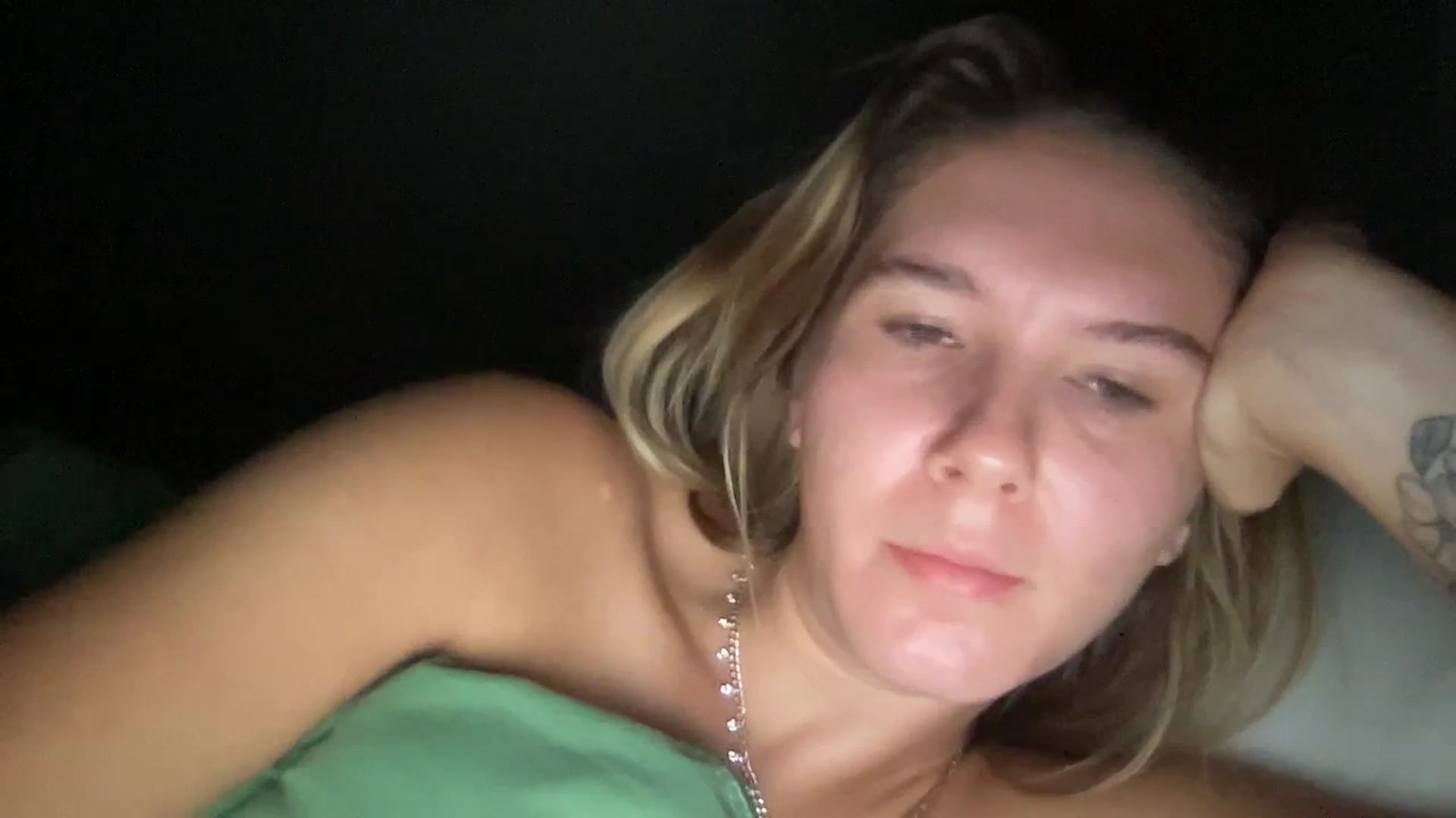 Gallery image thumbnail from ZRae420's myfreecams stream on, 10/05/2023, 08:35 image 15 of 20