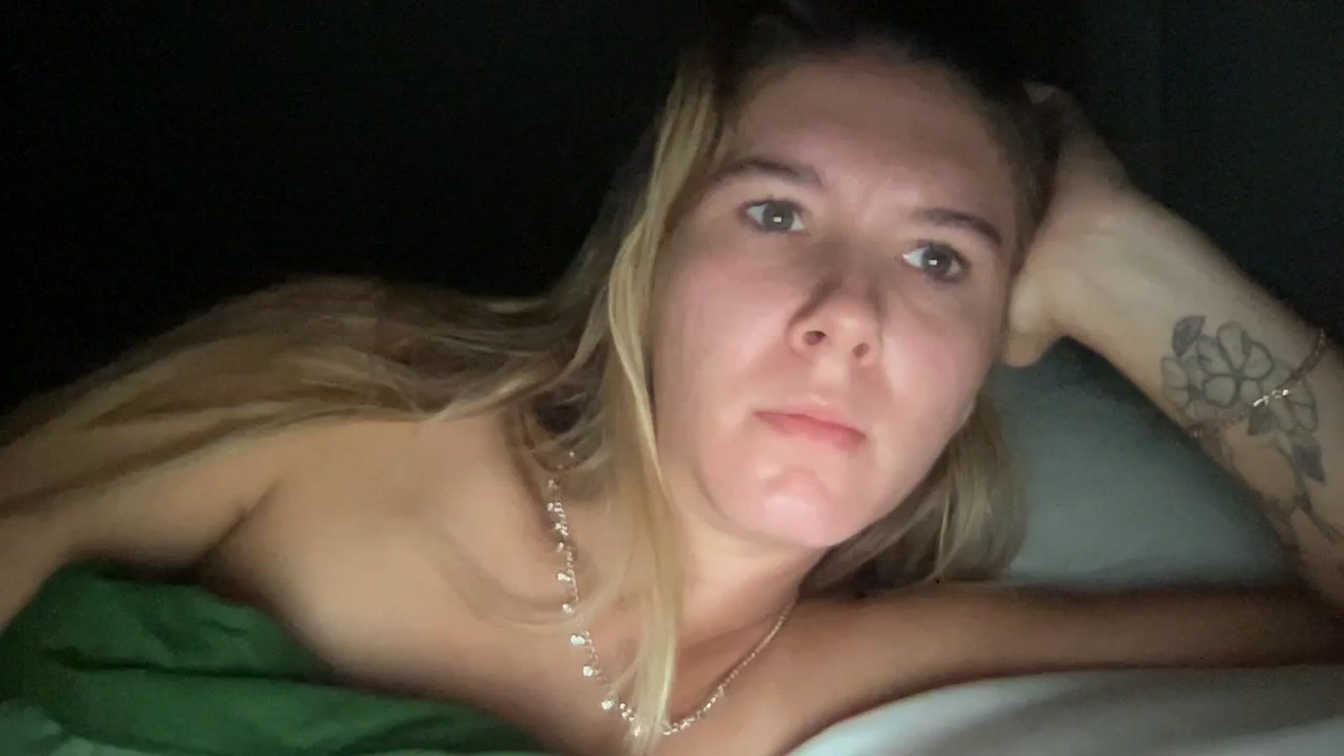 Gallery image thumbnail from ZRae420's myfreecams stream on, 10/05/2023, 08:35 image 1 of 20