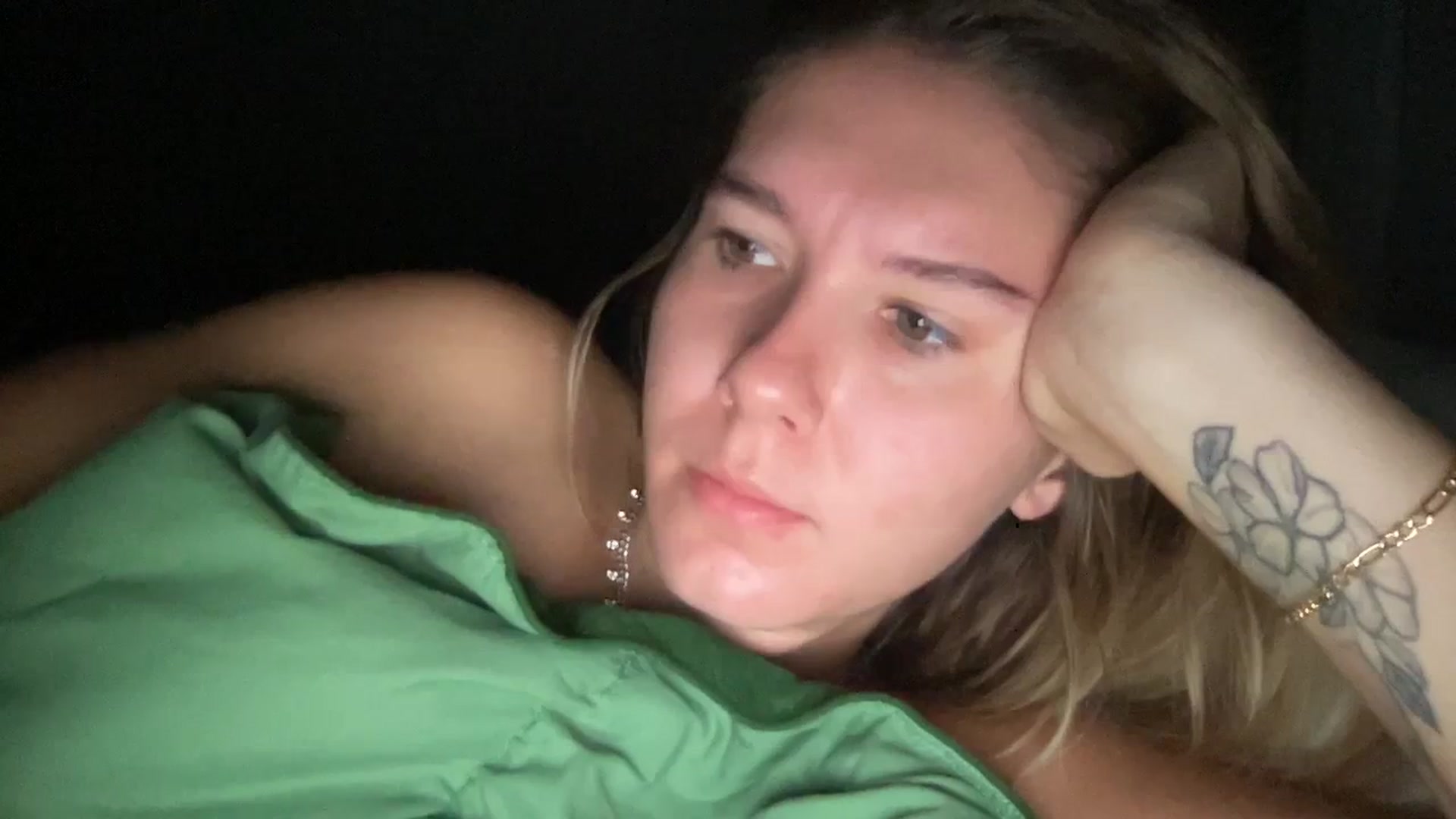 Gallery image thumbnail from ZRae420's myfreecams stream on, 10/05/2023, 08:35 image 13 of 20