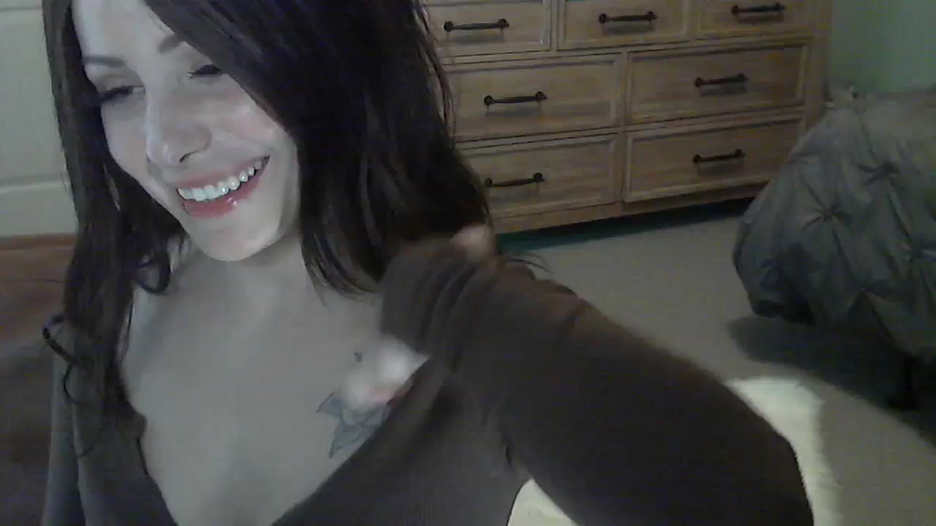 Gallery image thumbnail from ZadieBaby's myfreecams stream on, 12/17/2023, 11:12 image 16 of 20