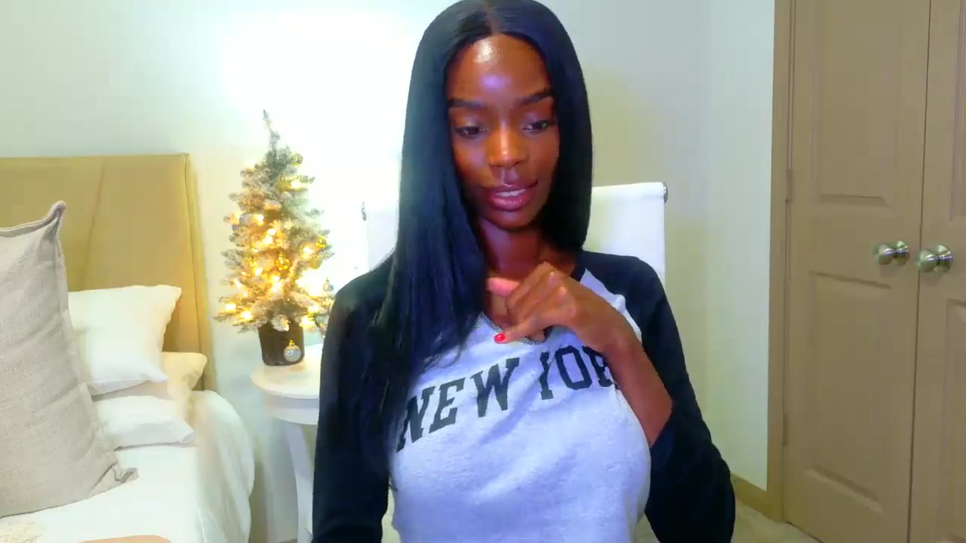 Gallery image thumbnail from Zadira's myfreecams stream on, 12/12/2024, 09:19 image 3 of 20
