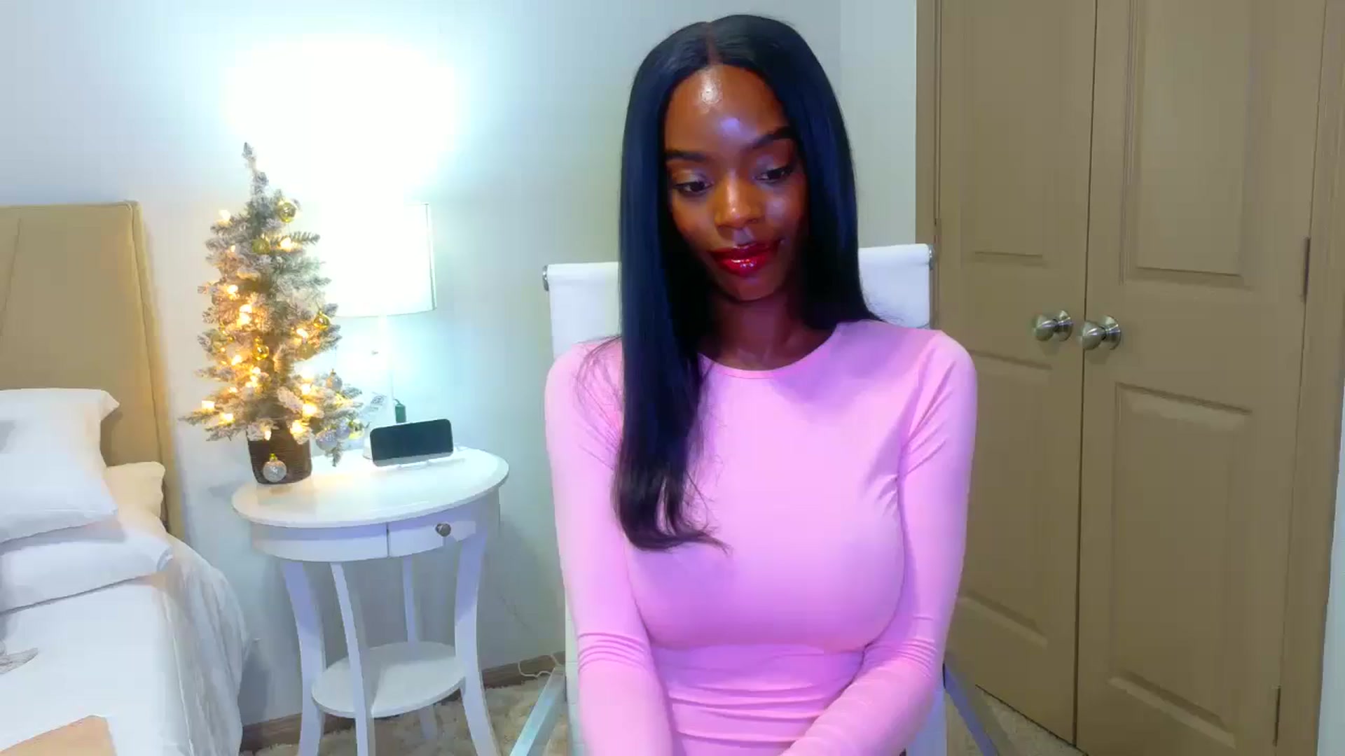 Gallery image thumbnail from Zadira's myfreecams stream on, 12/13/2024, 10:49 image 3 of 20