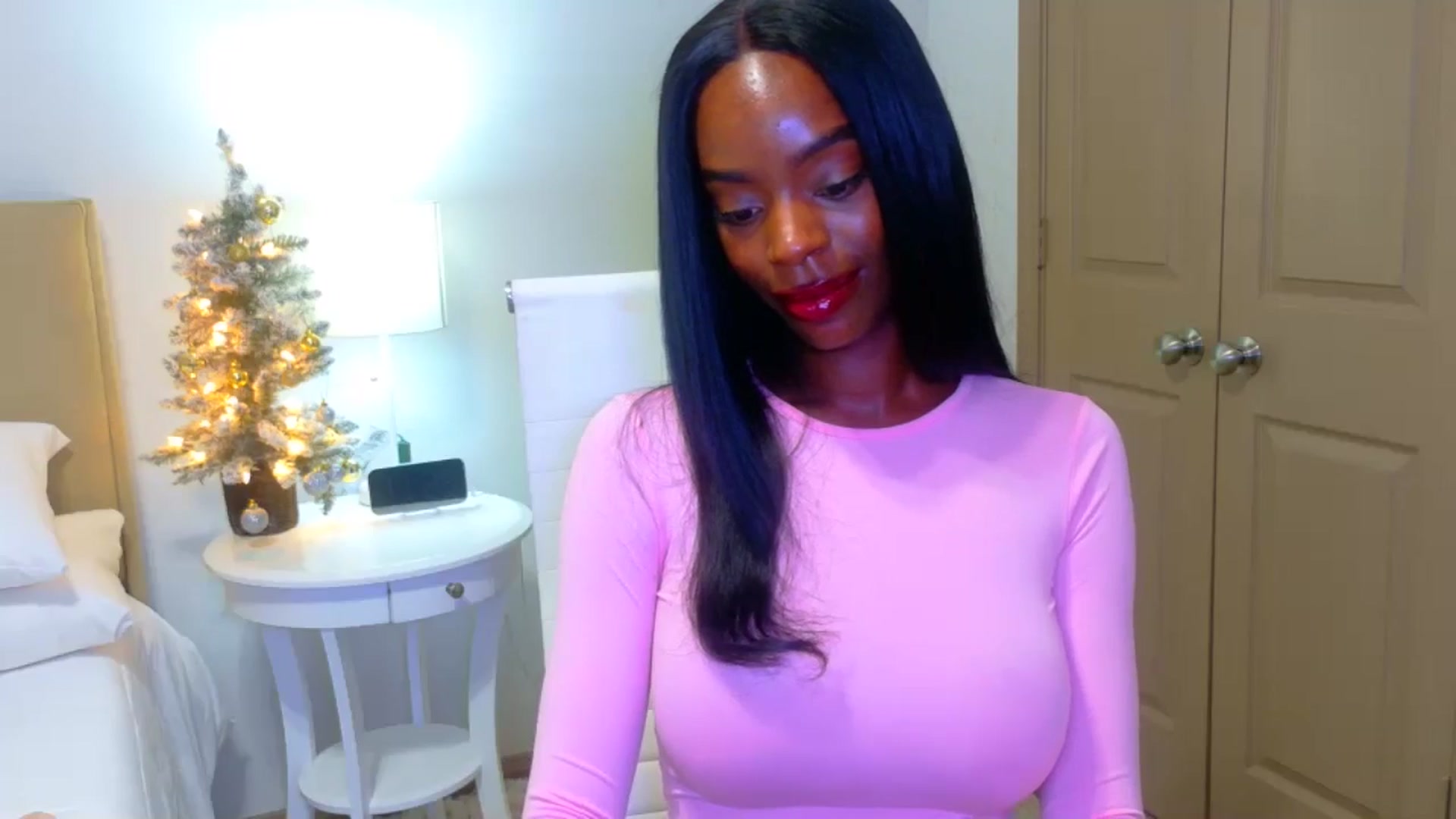 Gallery image thumbnail from Zadira's myfreecams stream on, 12/13/2024, 10:49 image 7 of 20